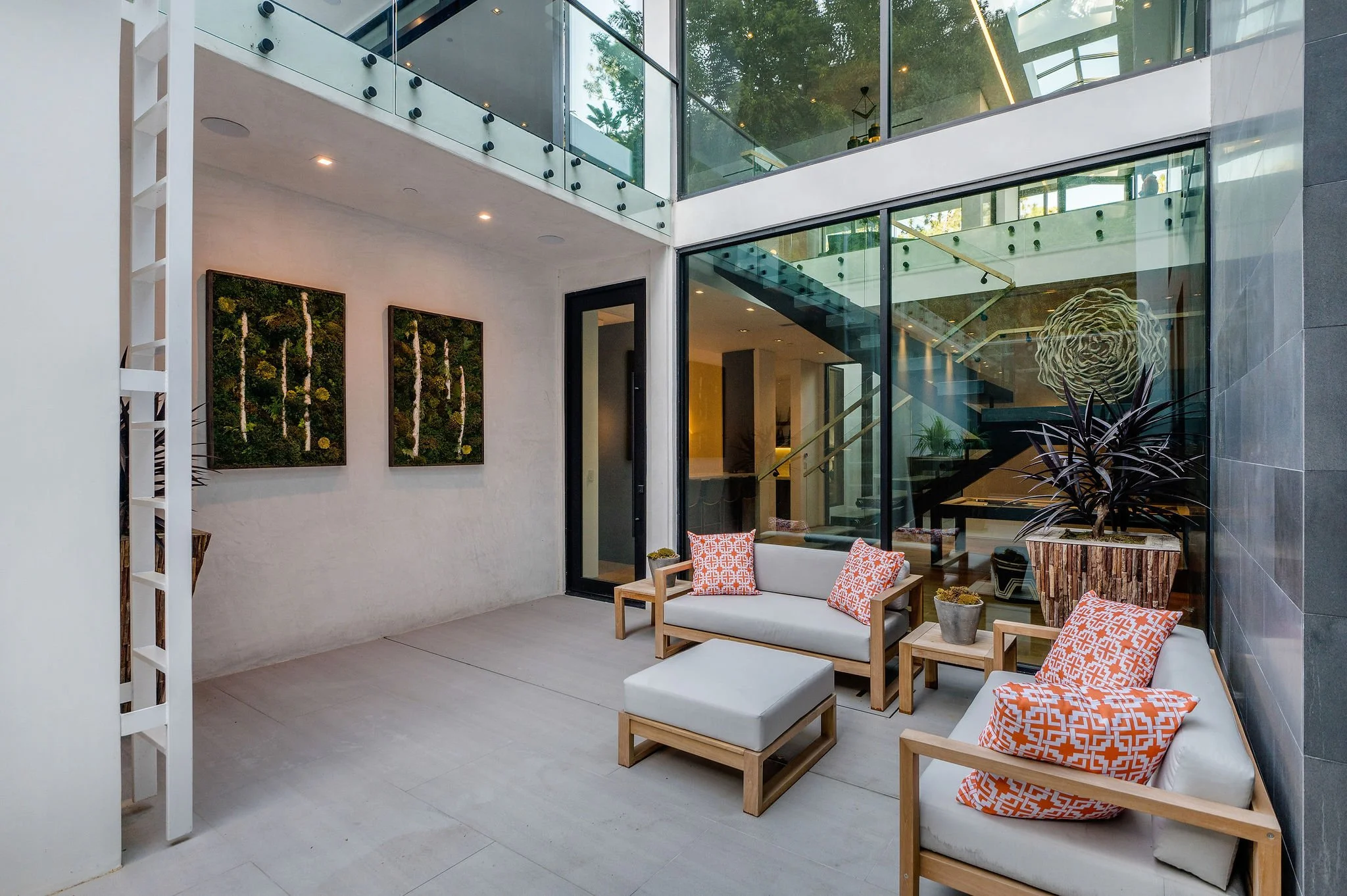 Lower Patio 2.jpg