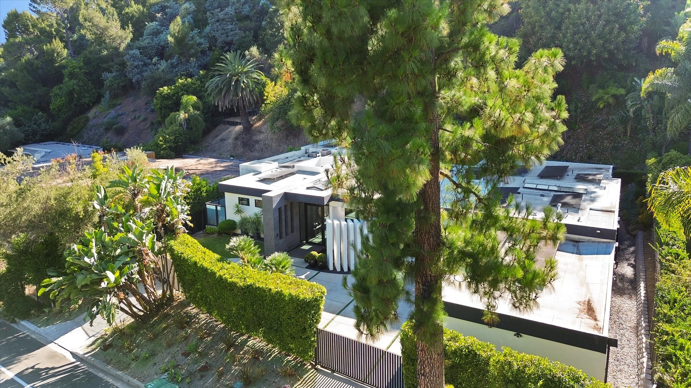 05-1049 Loma Vista Dr-5.jpg