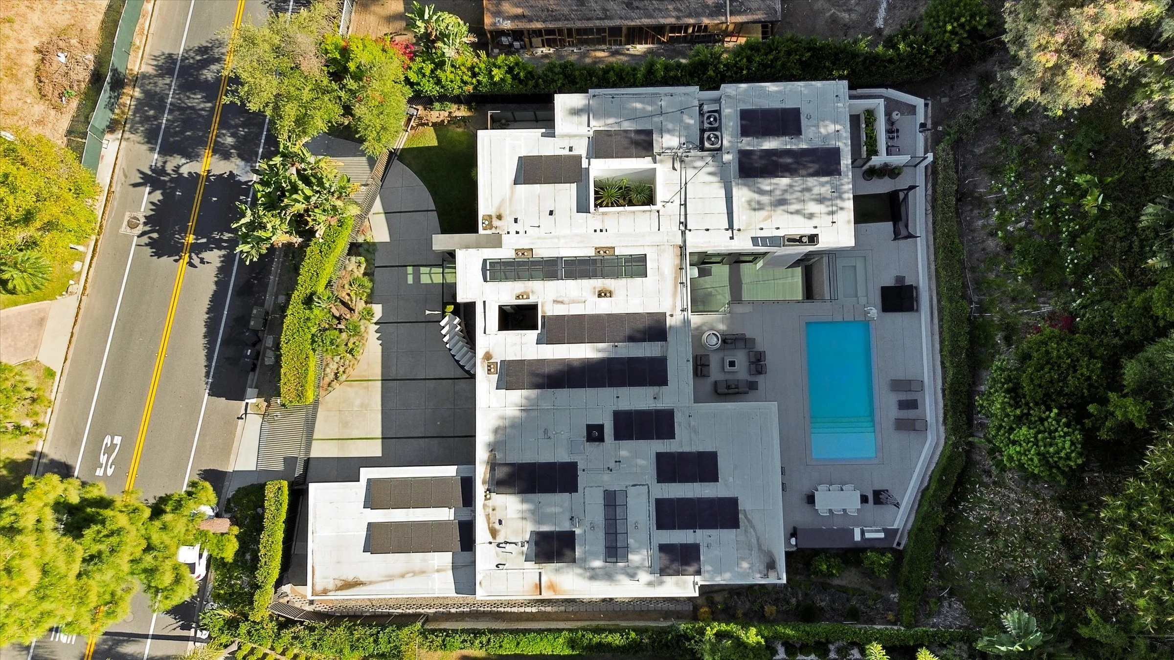 11-1049 Loma Vista Dr-11.jpg