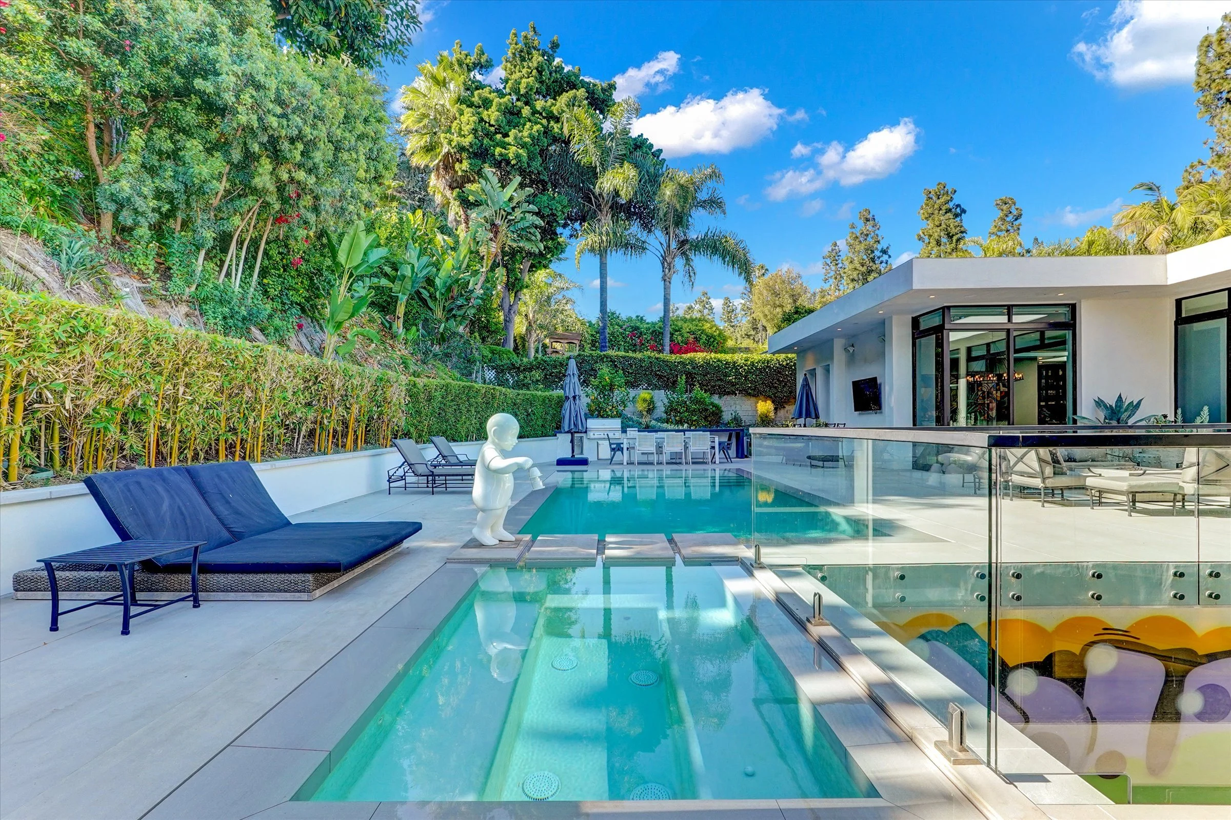 18-1049 Loma Vista Dr-18.jpg