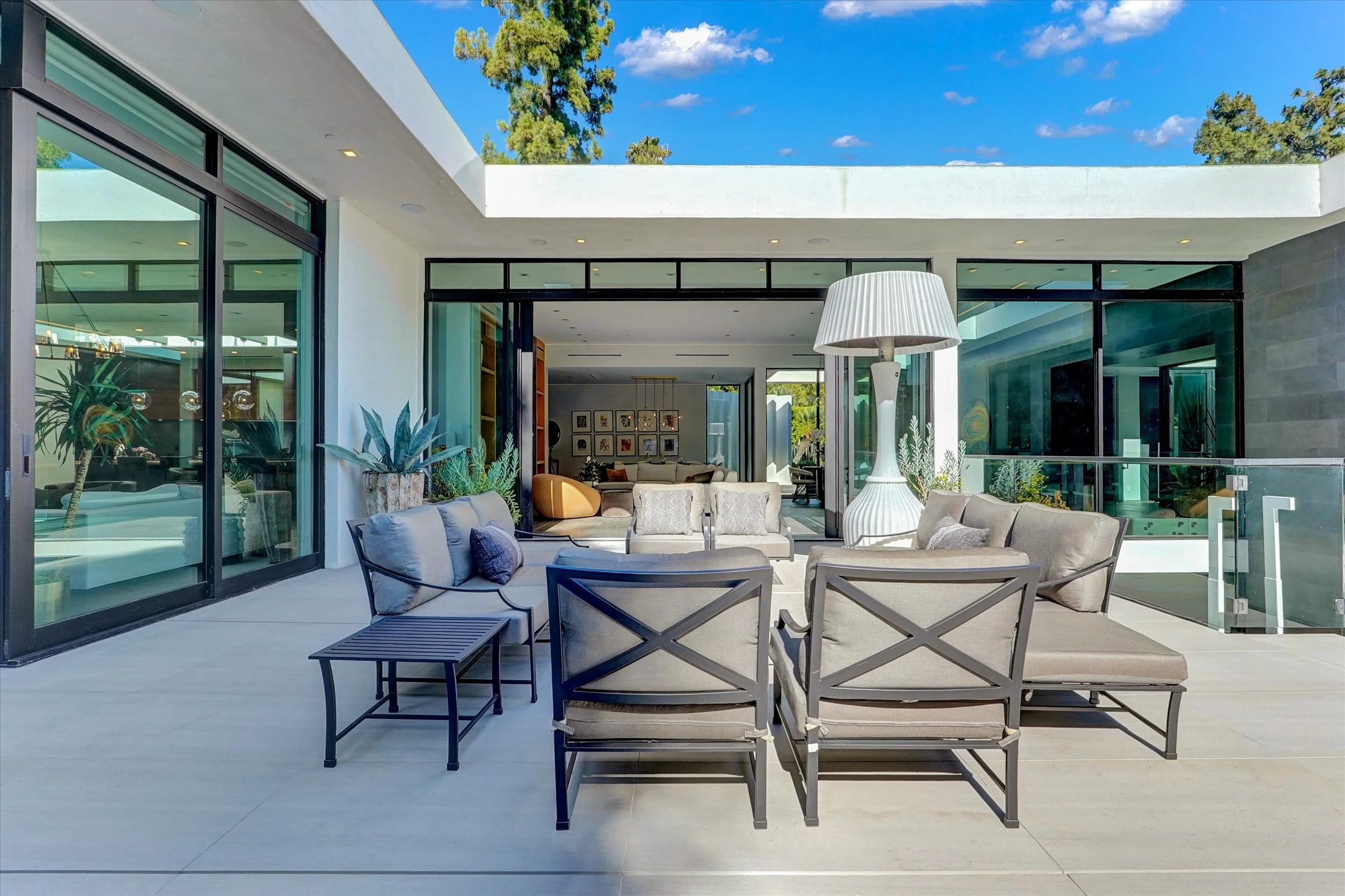 21-1049 Loma Vista Dr-21.jpg