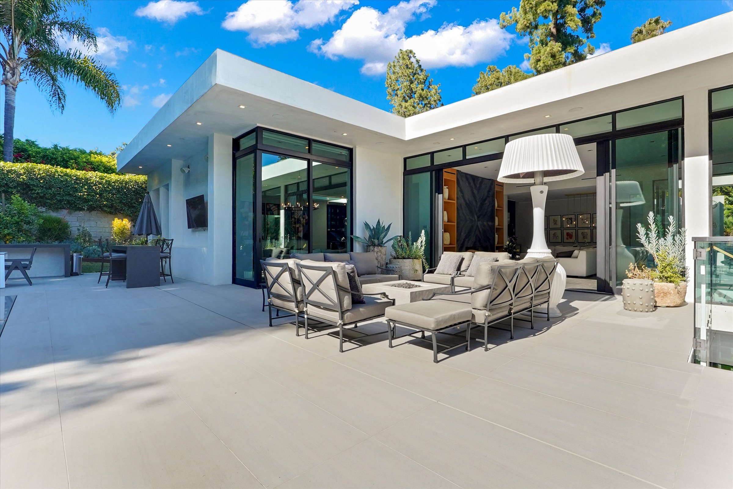 23-1049 Loma Vista Dr-23.jpg