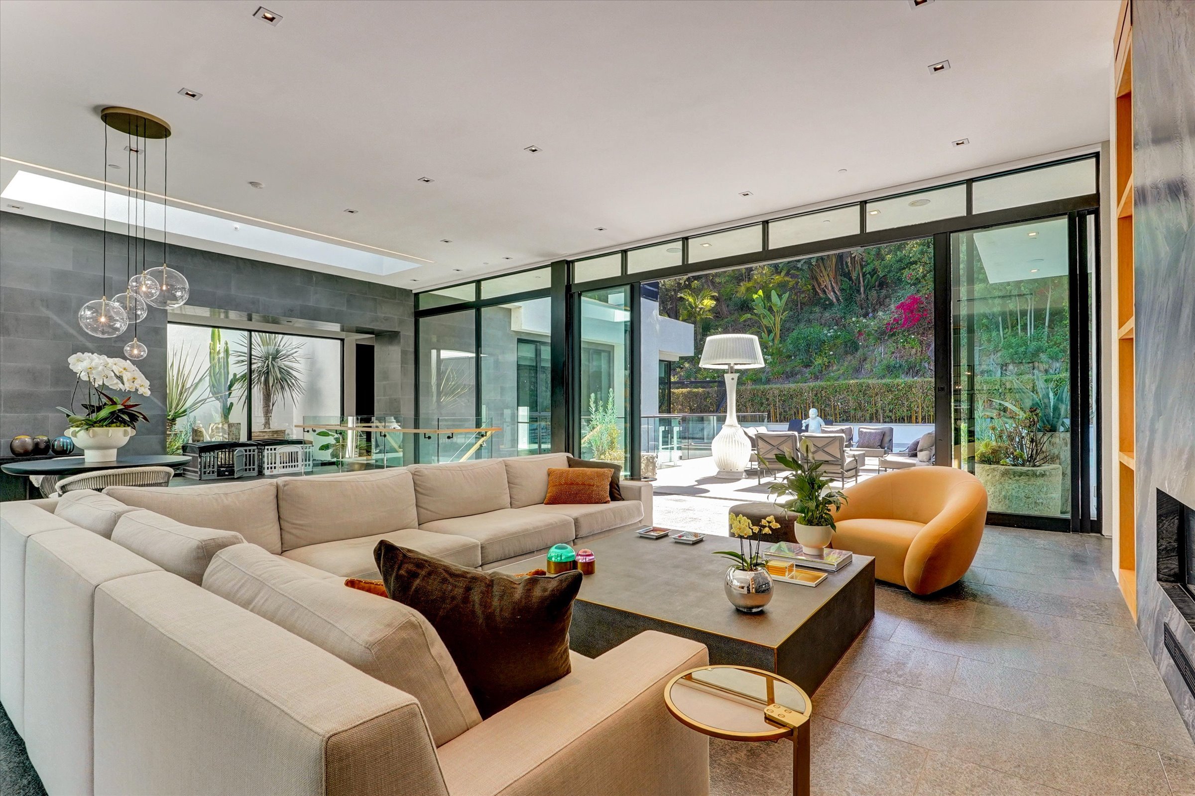24-1049 Loma Vista Dr-24.jpg
