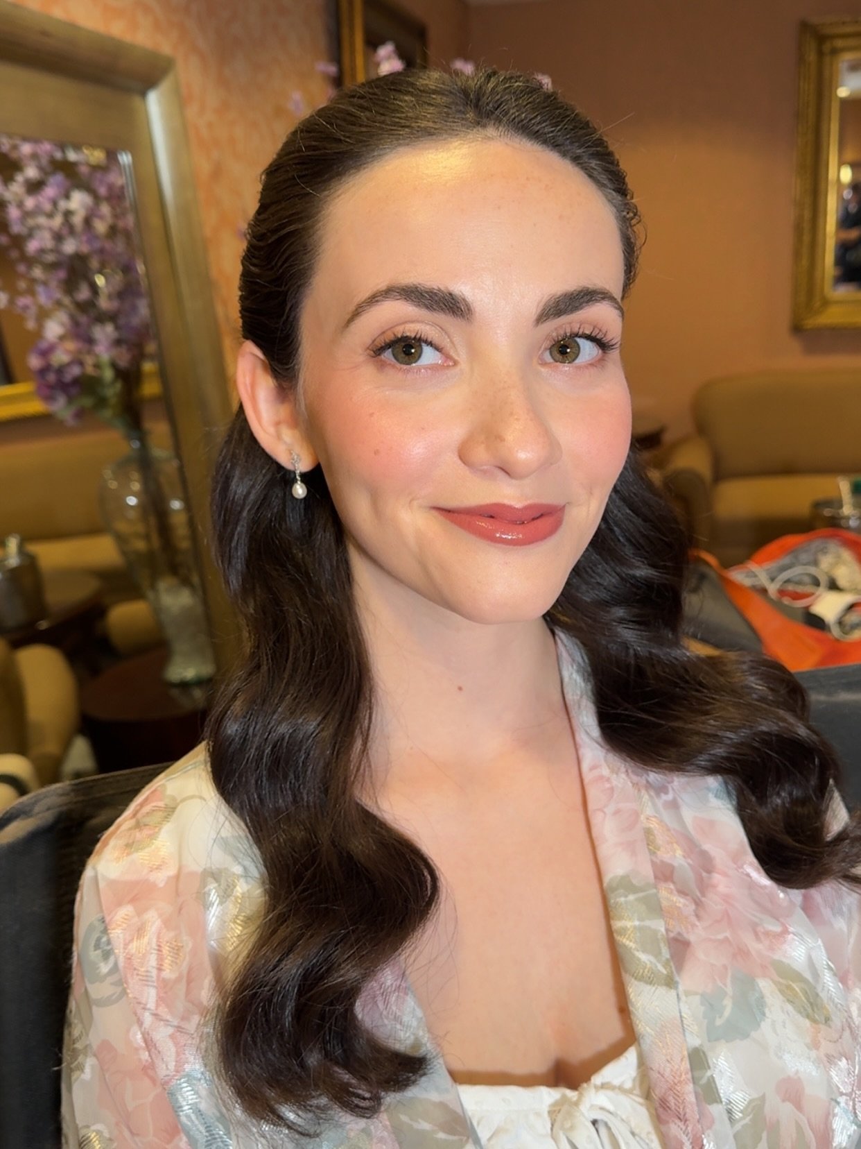 Fresh, light, glowy skin with perfectly defined eyes - a refined touch but impactful results. Makeup by Cassi, hair by lead Kat.

#nycmakeupartist #nycbridalhair #nycbridalmakeupartist #bridalmakeup #nycweddings