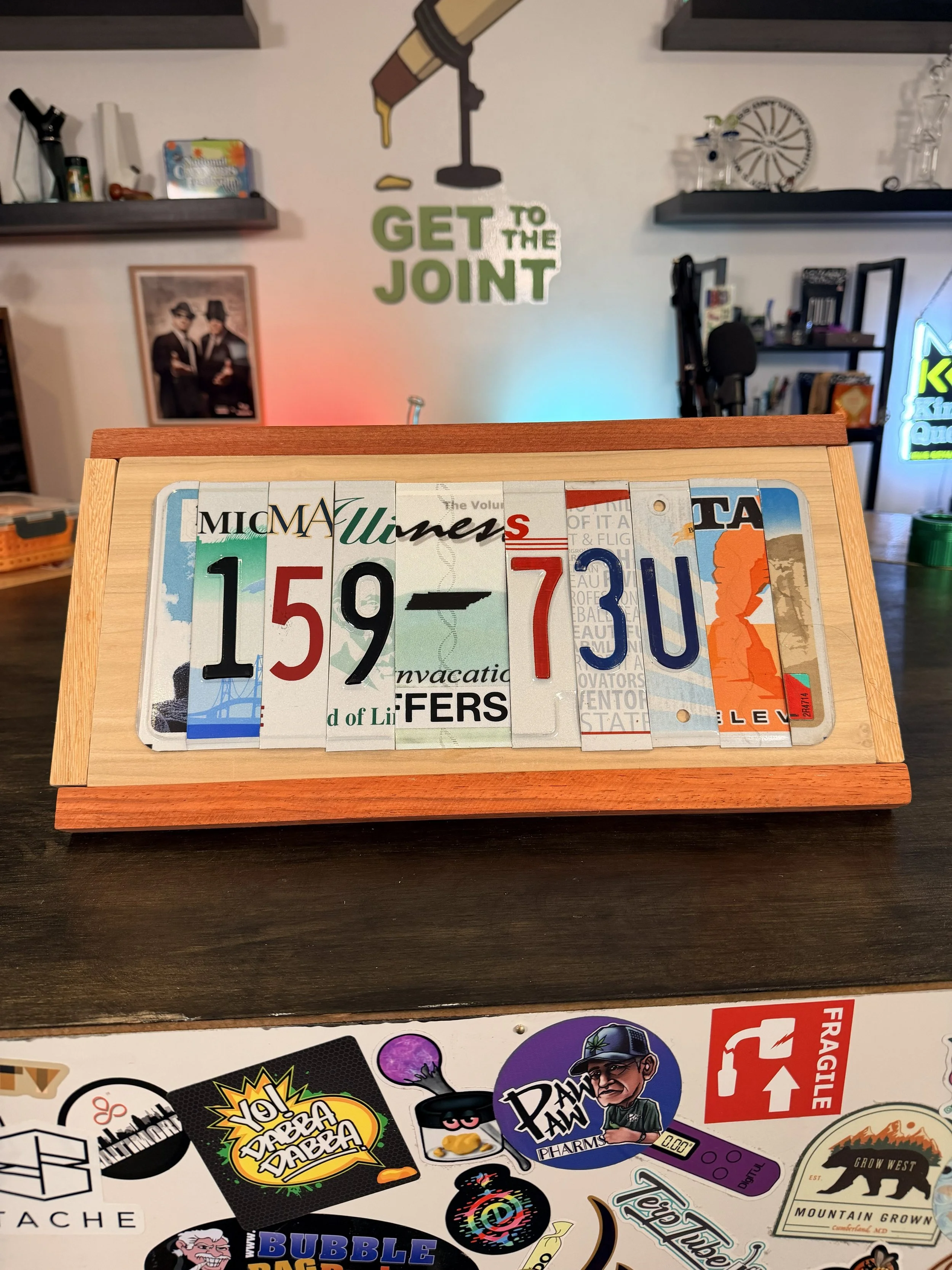 159-73u - License Plate Art