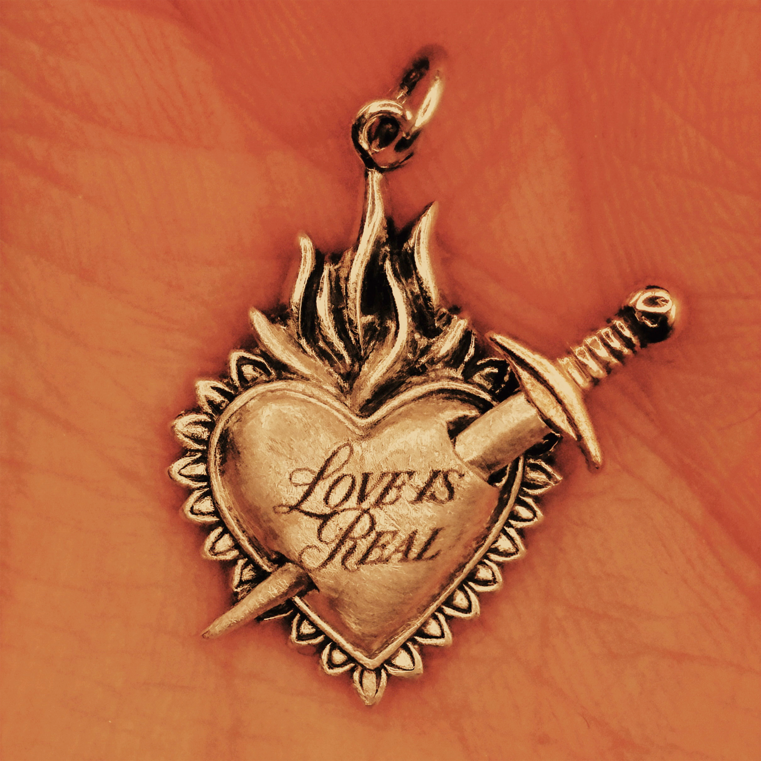 lndloveisrealheartweb1.png