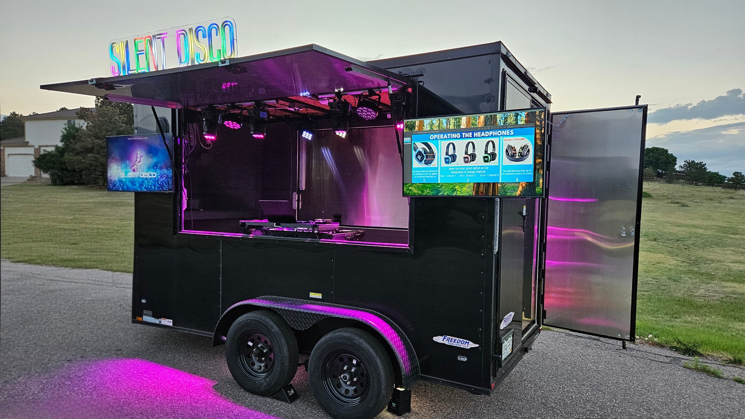 DJ_Trailer_empty-mod - Edited.jpg