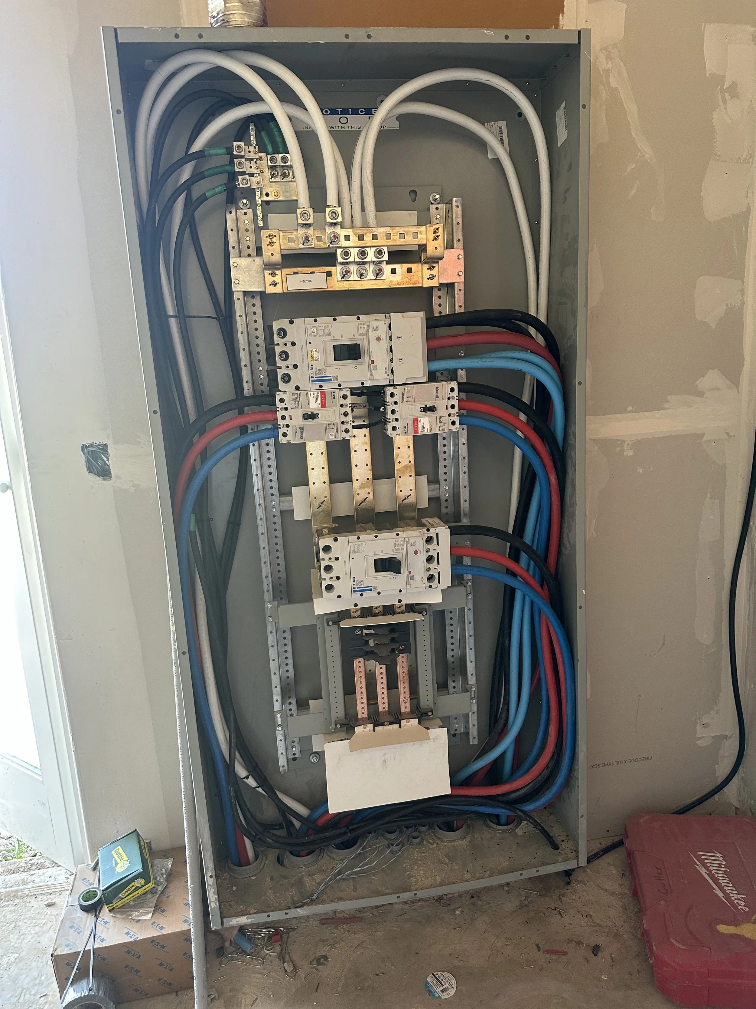 DFW Commercial Breaker Box install, Dallas breaker box install, quality DFW electrician, licensed & insured electrician DFW