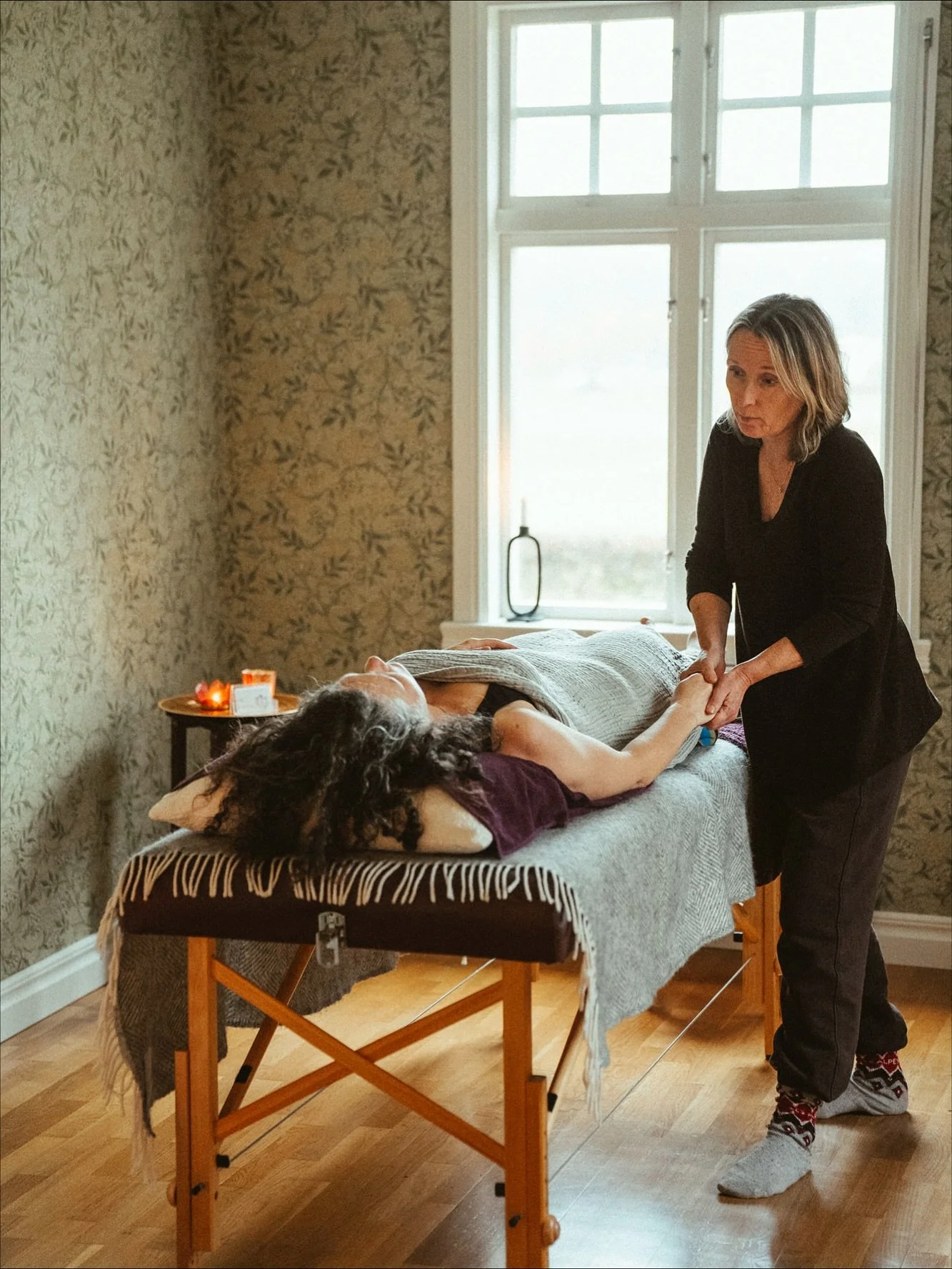 Uppdraget som fick mig att v&aring;ga satsa p&aring; hela id&eacute;n med Fleurish👆🏼 

T&auml;nk att det snart var ett &aring;r sedan jag fick fr&aring;gan av en bekant om att hj&auml;lpa henne fota och skapa en hemsida &aring;t hennes massage och 