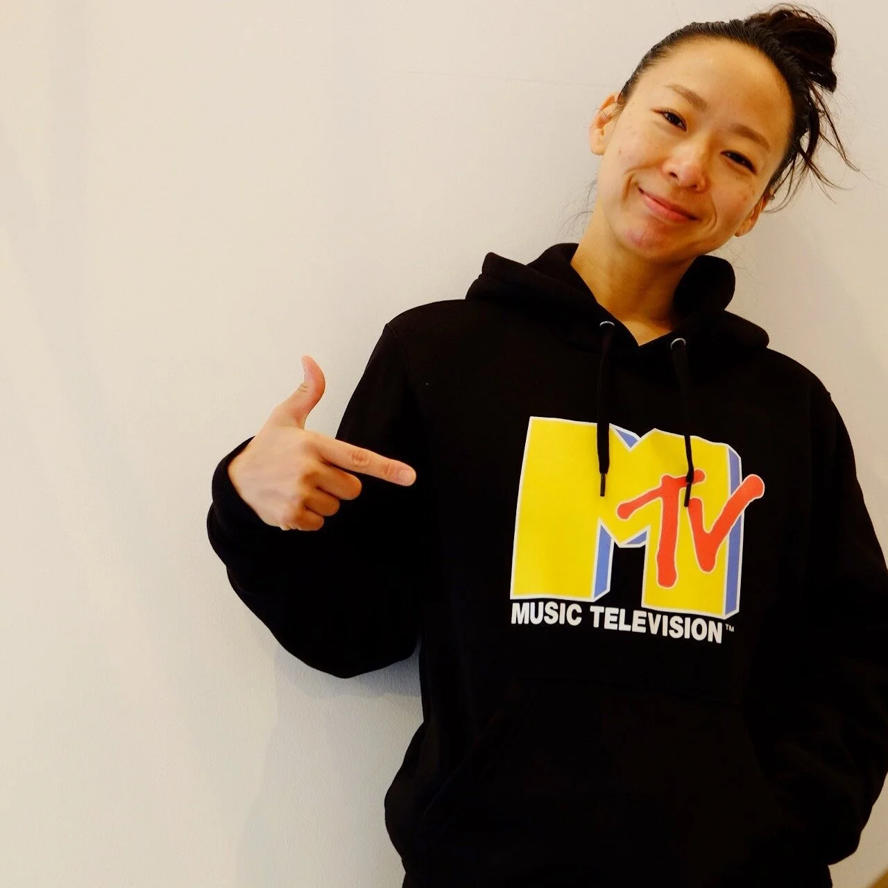 MTVとGUのコラボレーションフーディーに胸熱