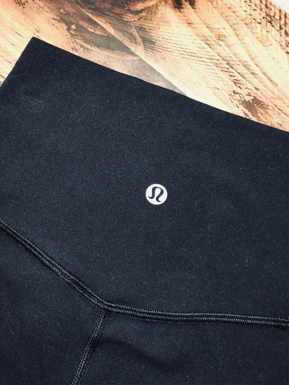 愛憎 lululemon