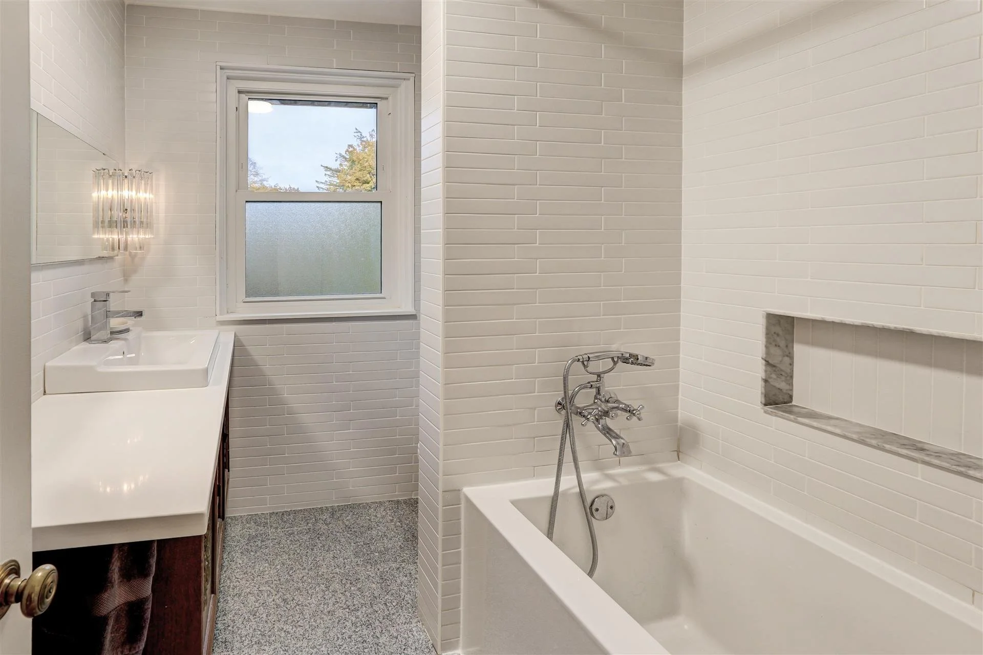 22-Bathroom_1-2.jpg