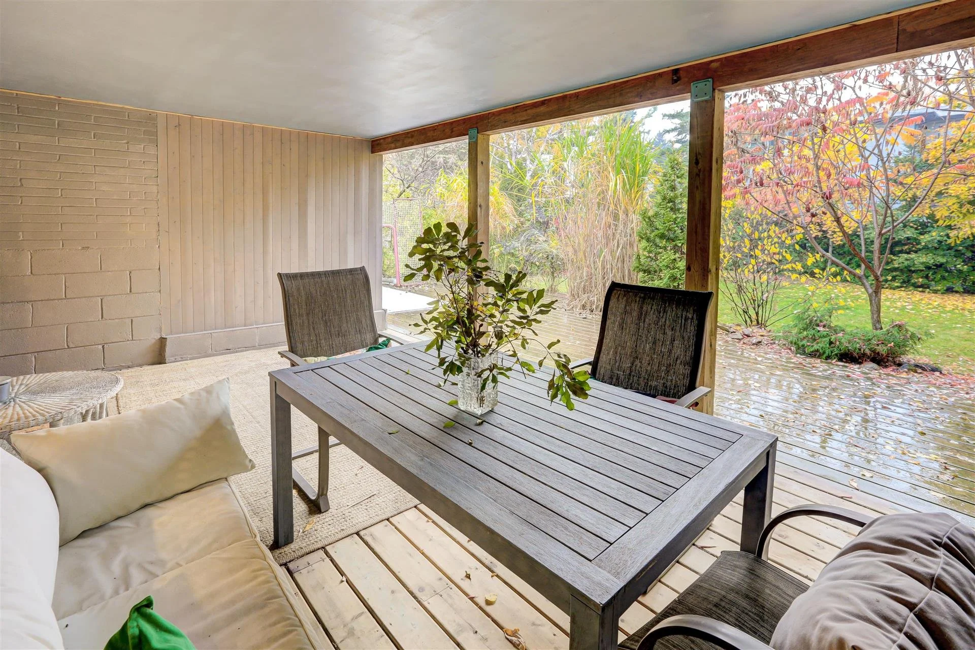27-Backyard_1.jpg