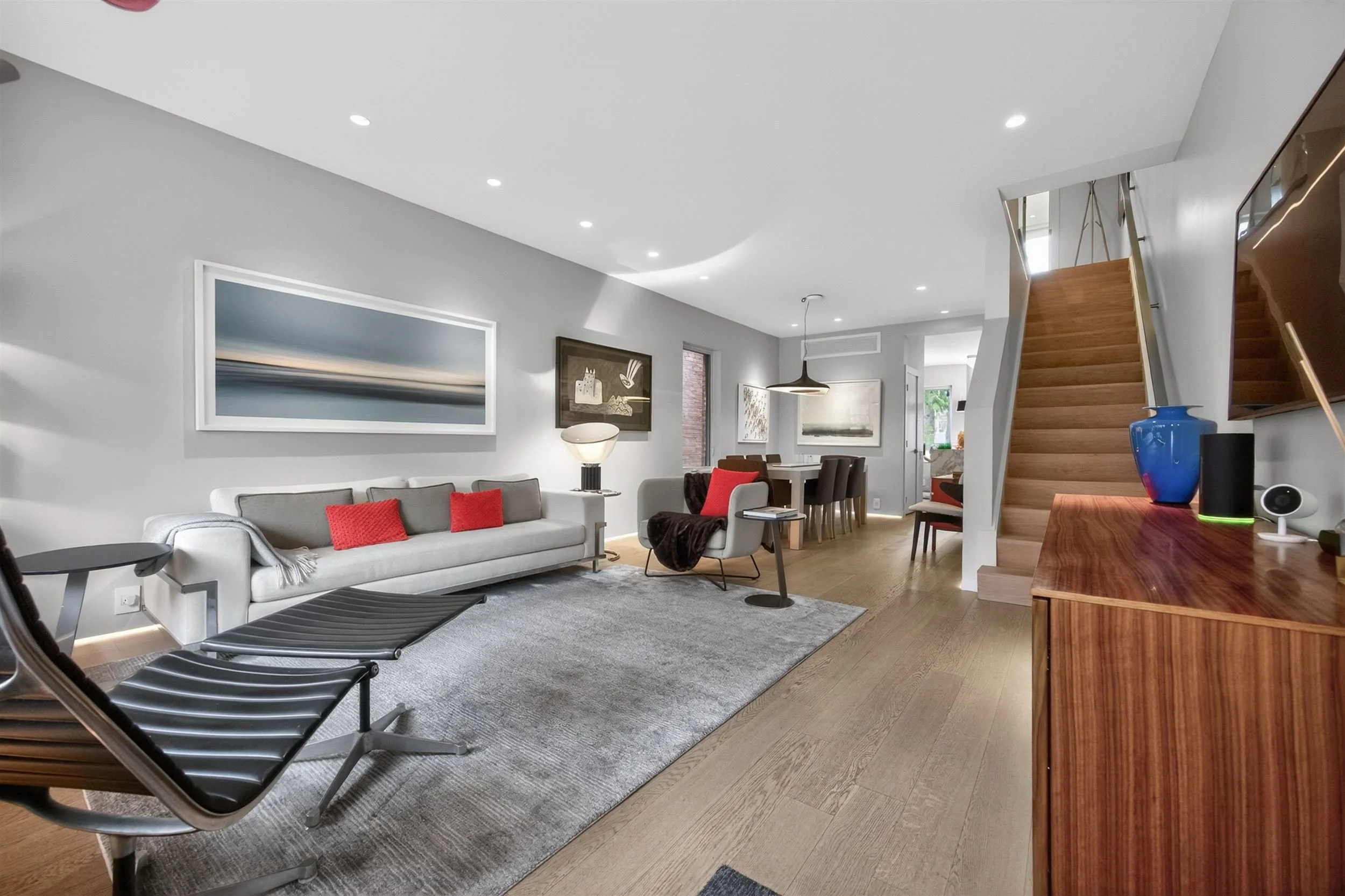 4-LivingRoom-1.jpg