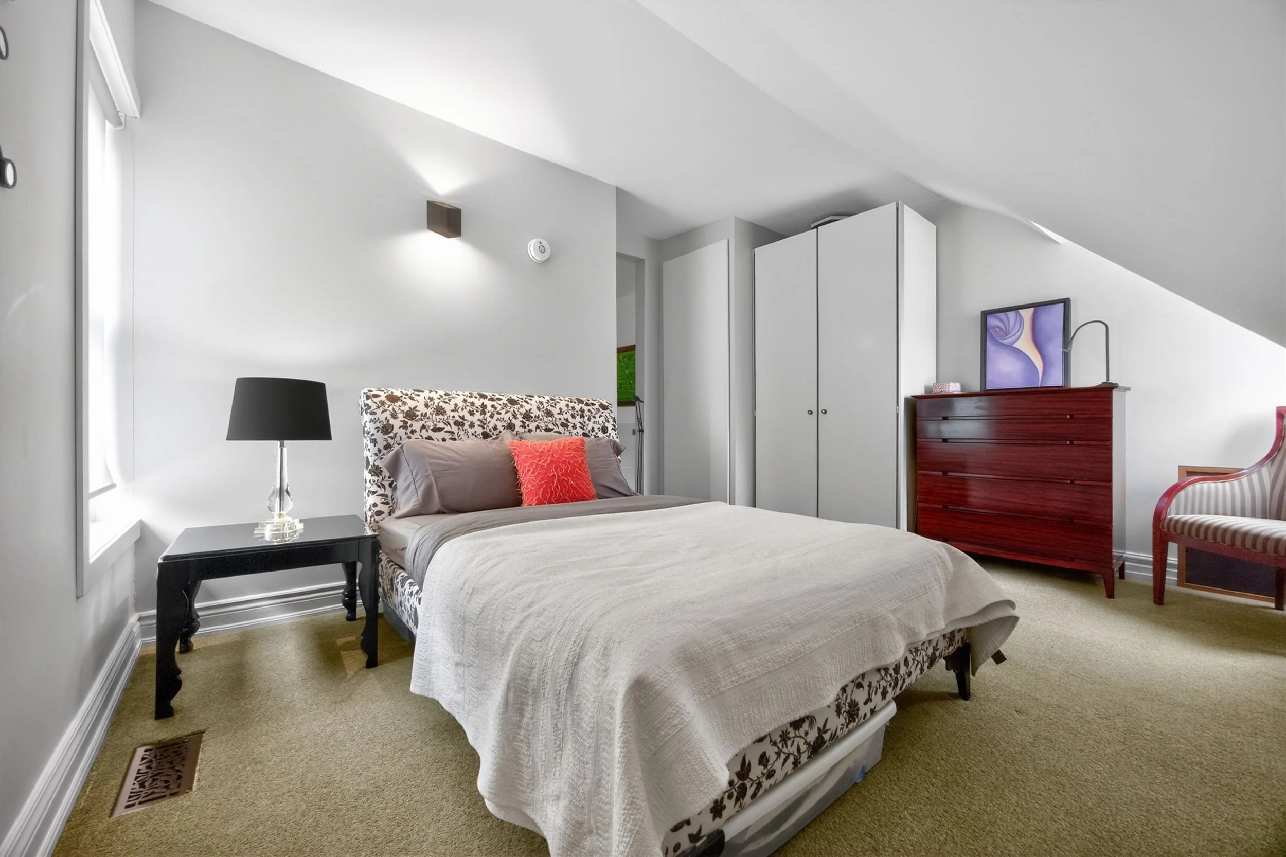 26-Bedroom2-2.jpg