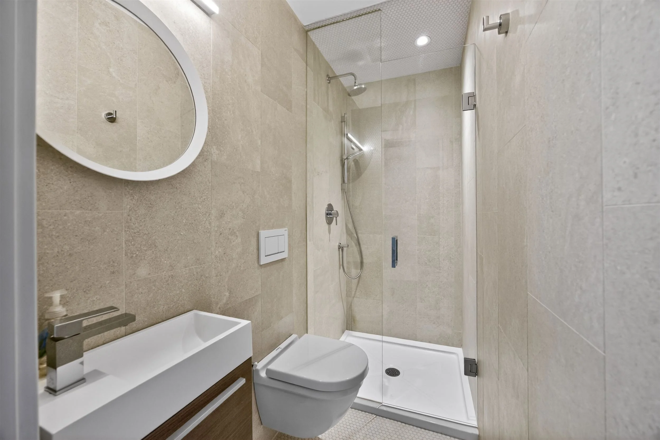27-Bathroom-1.jpg