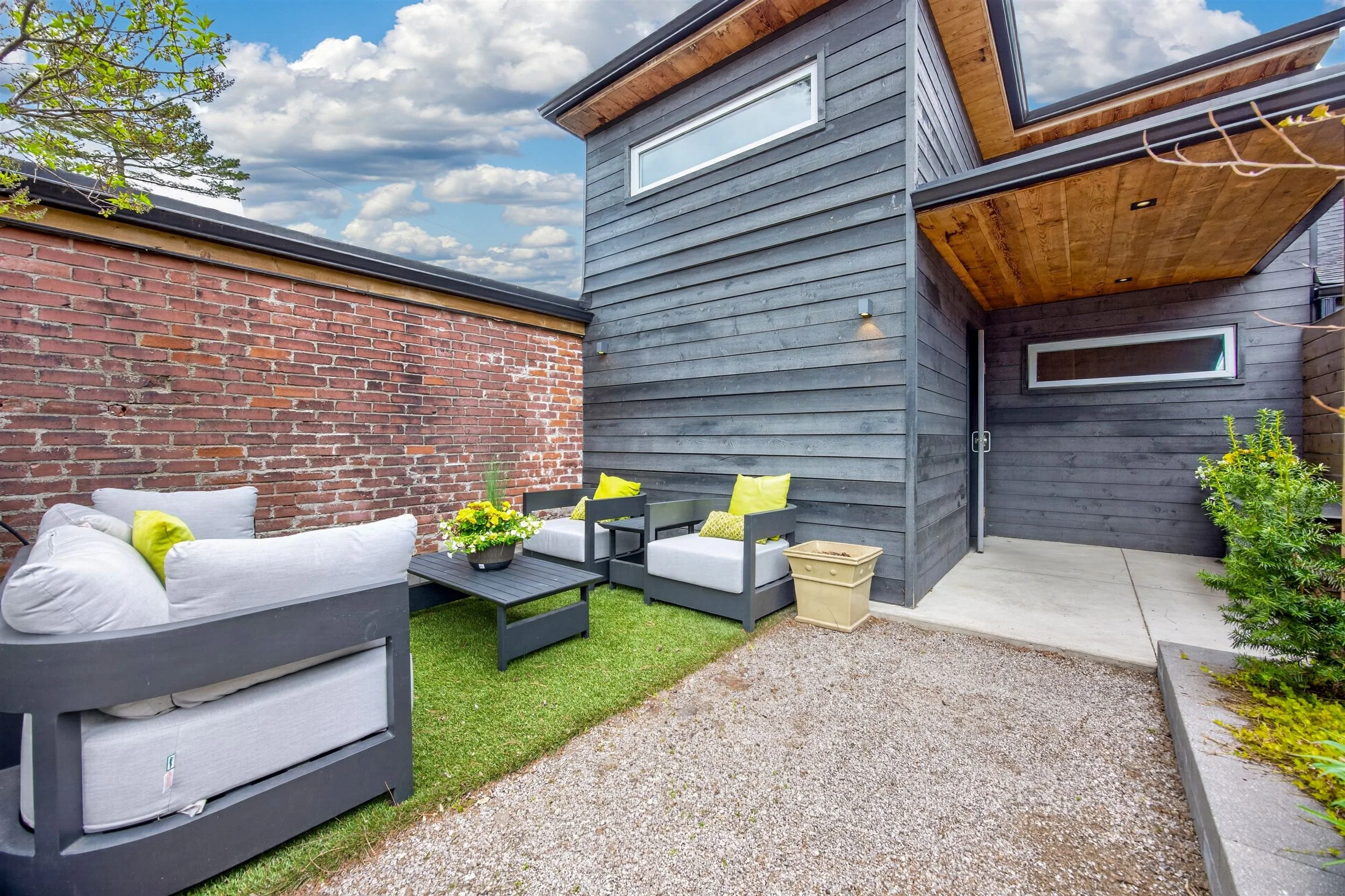 43-House_Backyard-6.jpg