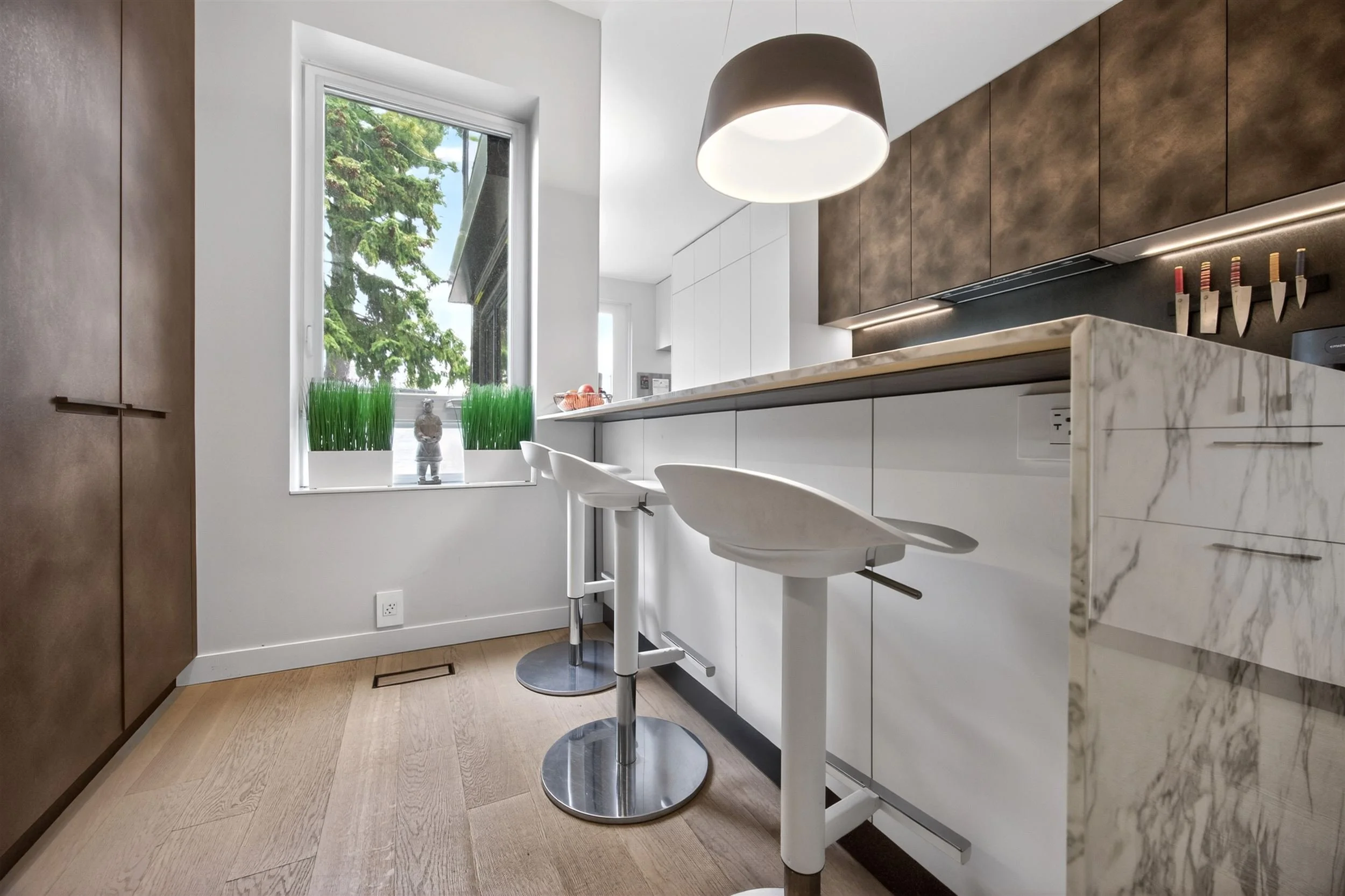 13-Kitchen-3.jpg