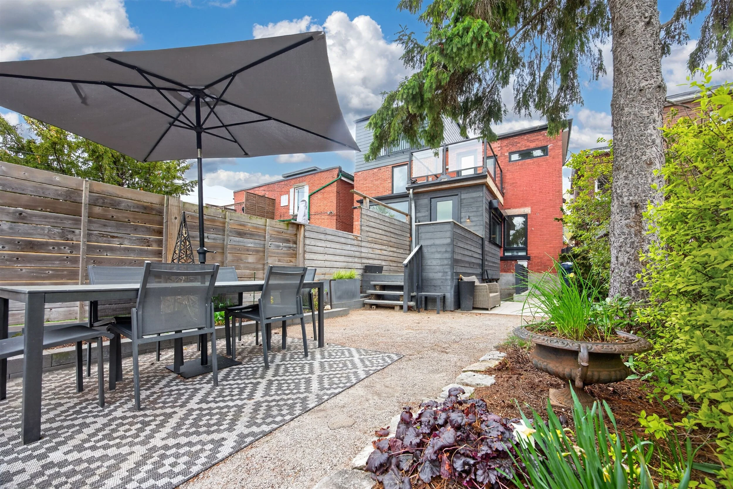 41-House_Backyard-4.jpg
