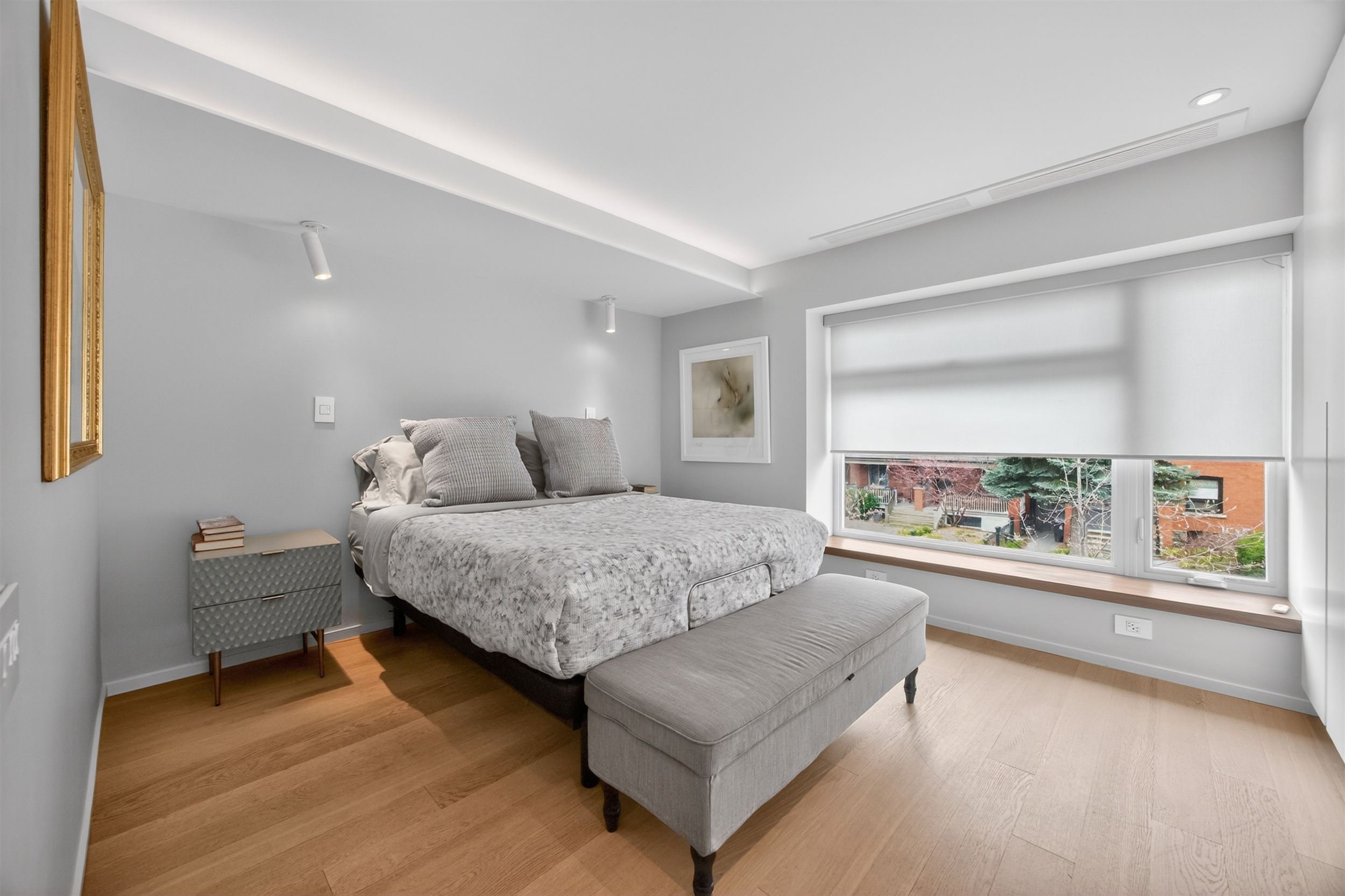 19-BedroomPrimary-1.jpg