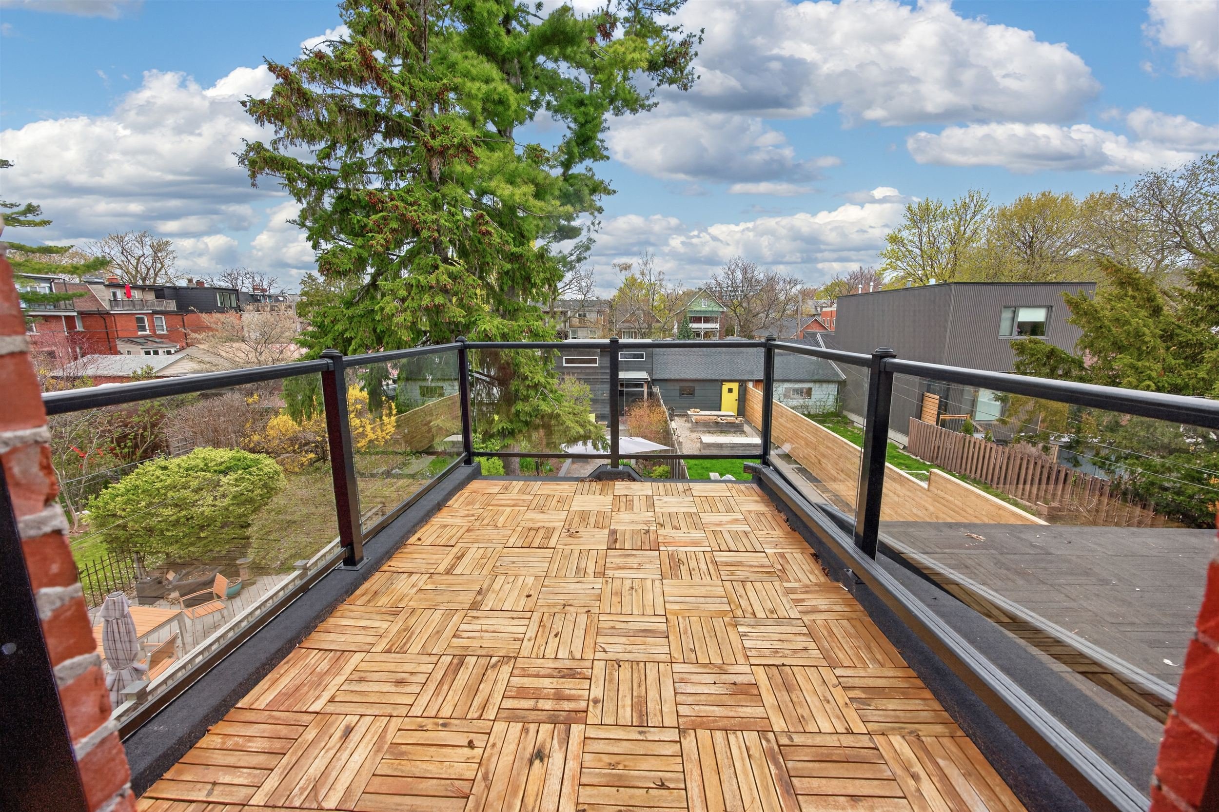 31-Balcony-1.jpg