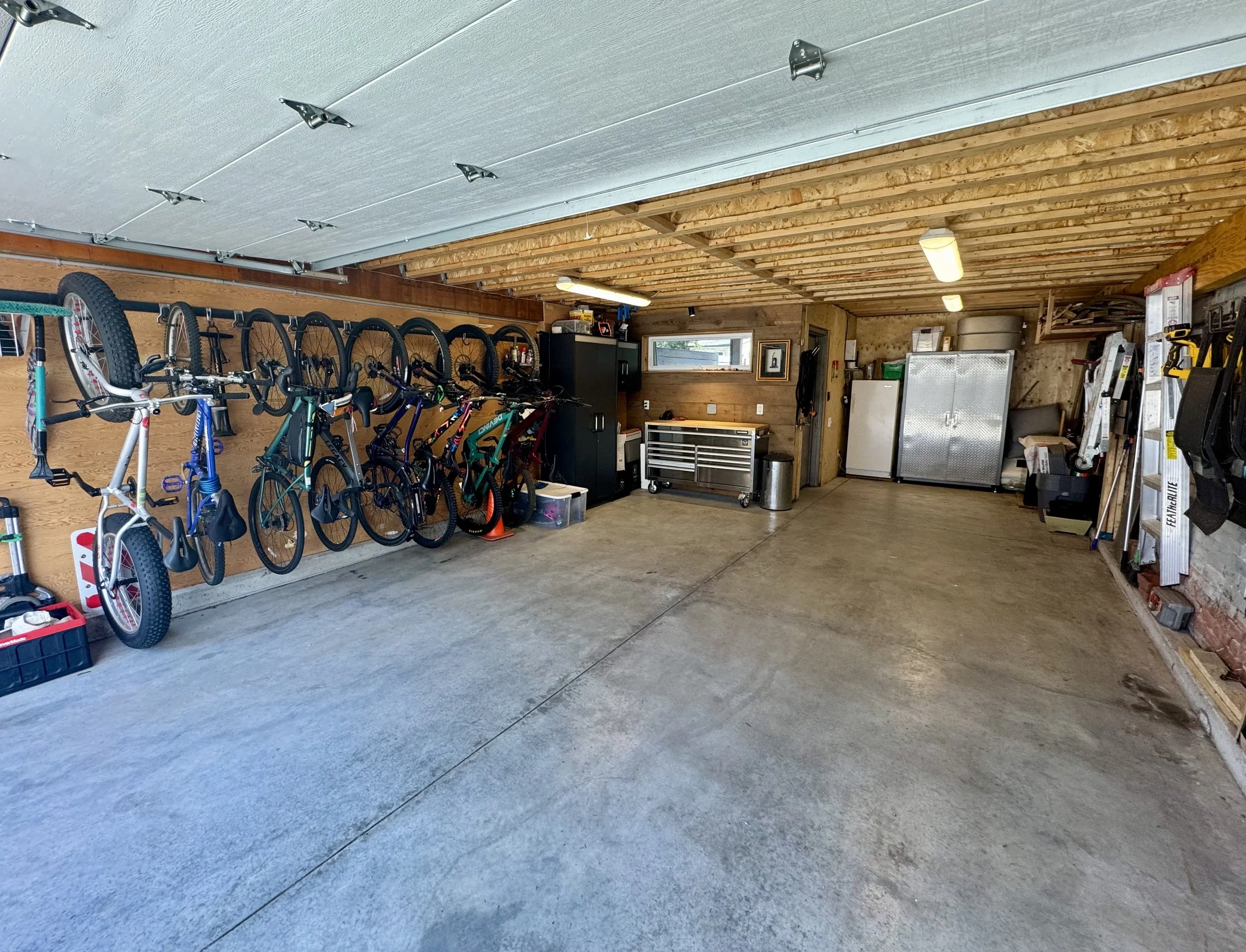 garage 82.jpeg