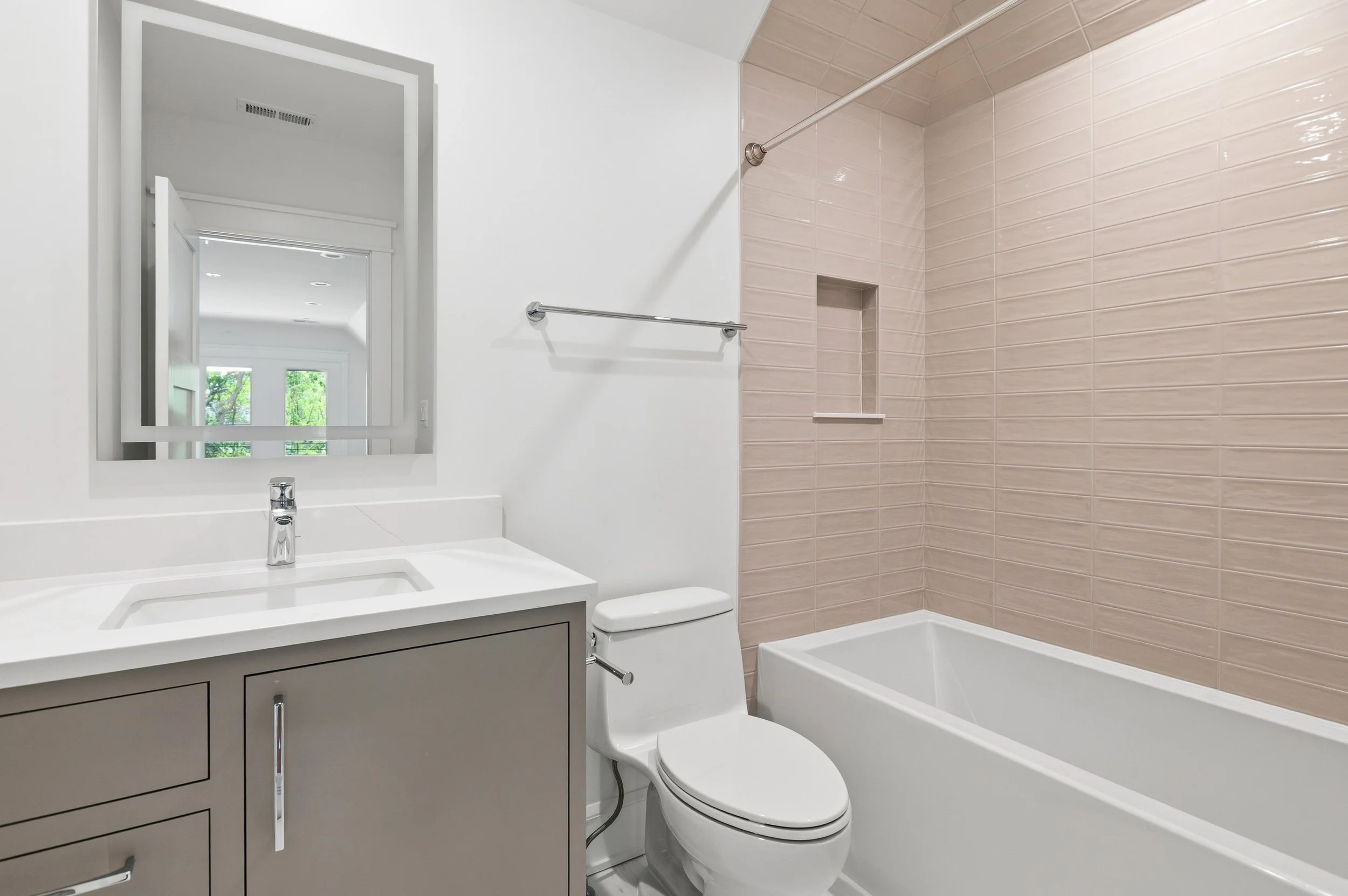38-3108KeyBlvd0046.jpg