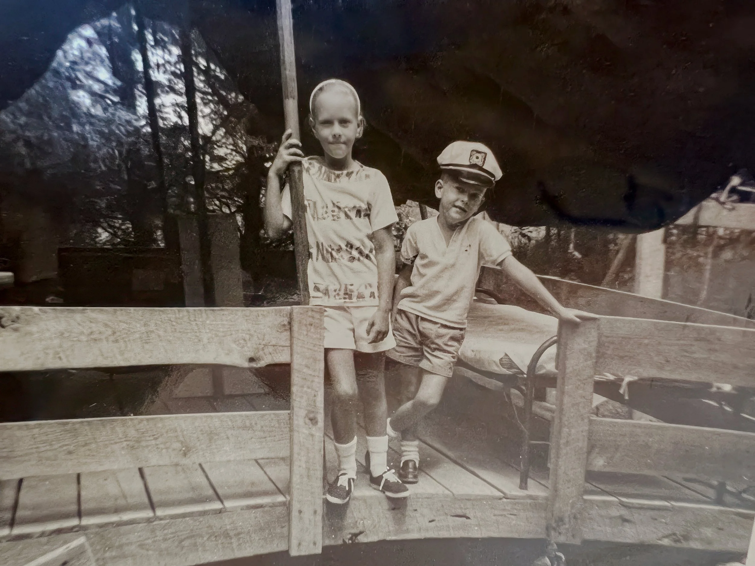 Sibs at Tanasi-Edit.jpeg