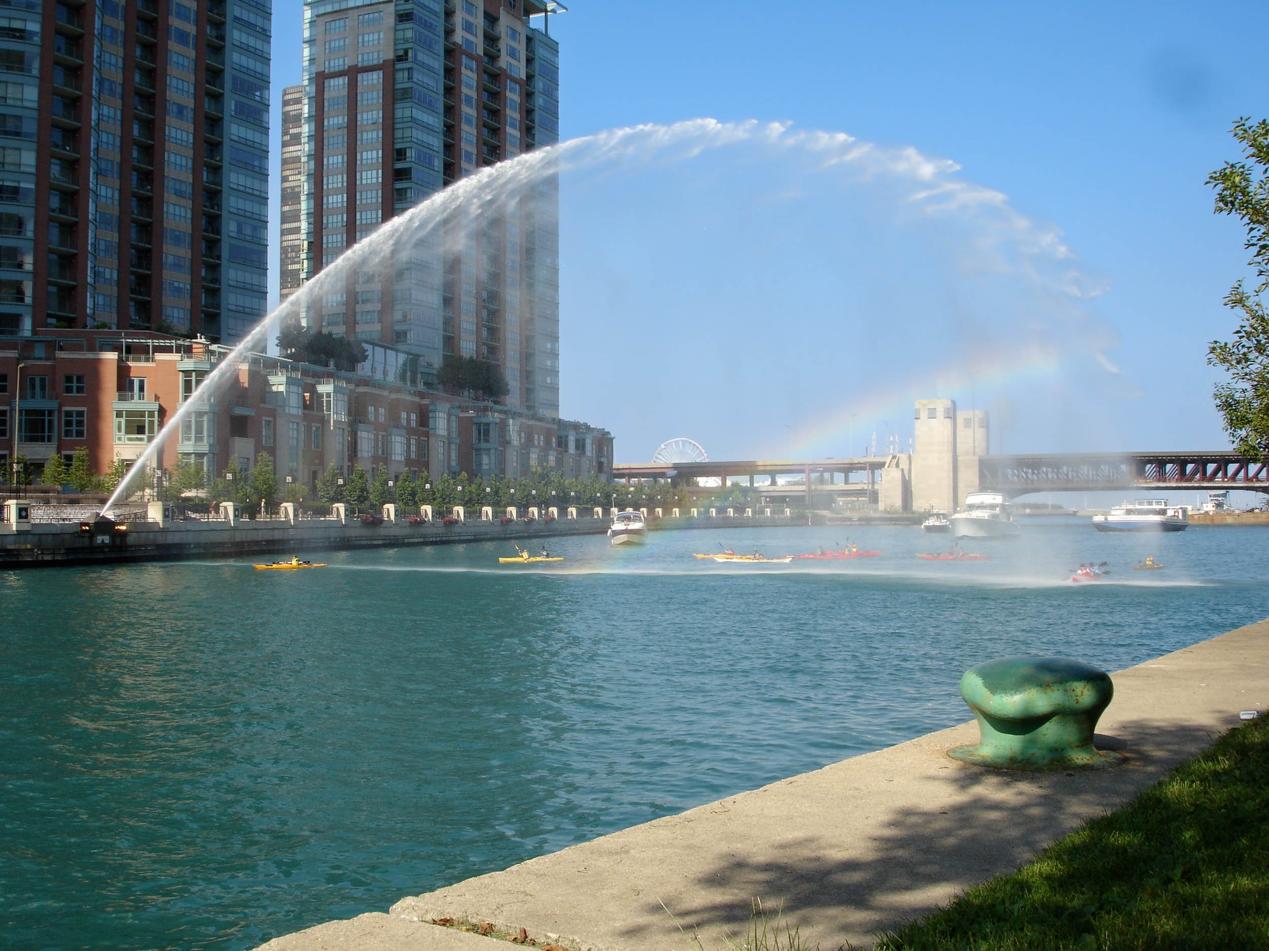 The fountain contains a water cannon that shoots a 90 foot arc of water across the Chicago River for 10 minutes at the top of every hour. It is a popular spot for kayakers.