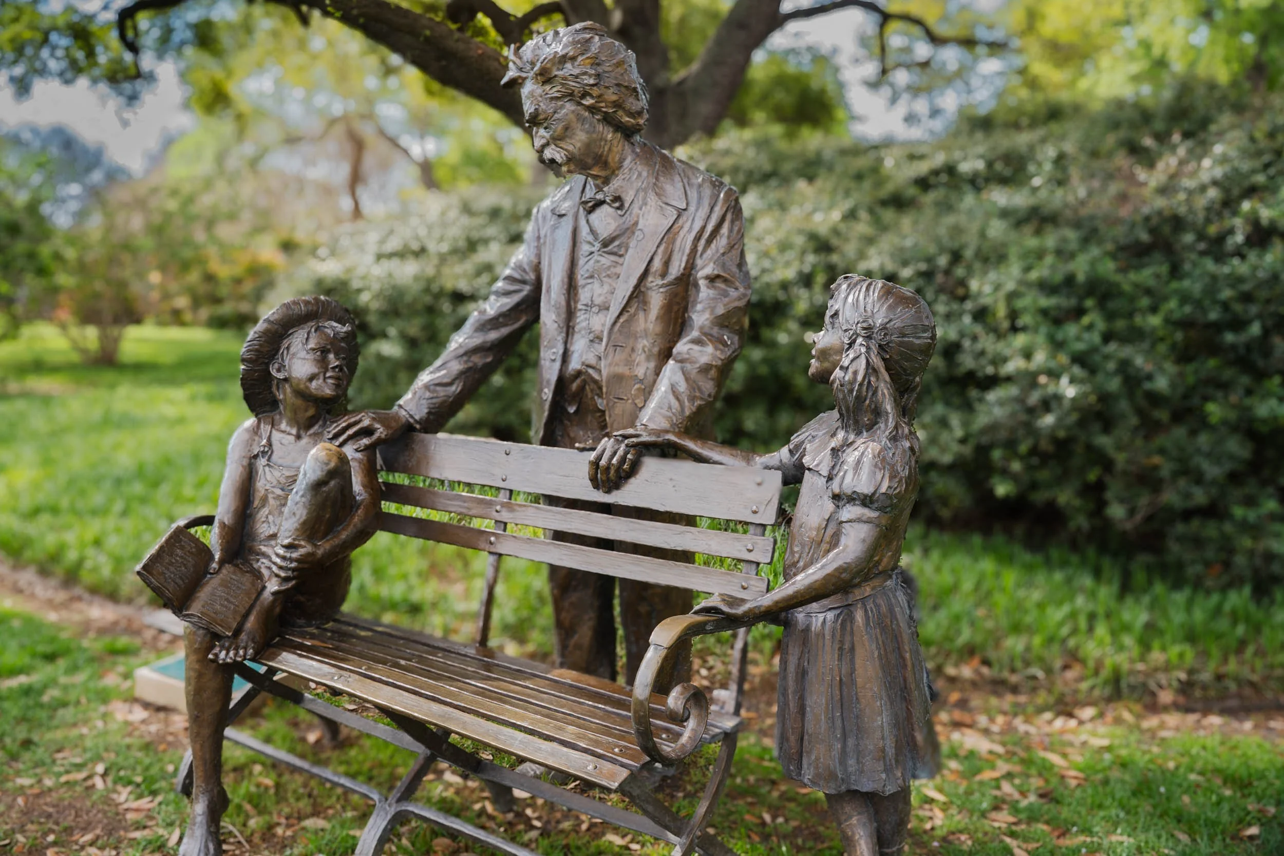 MARK TWAIN