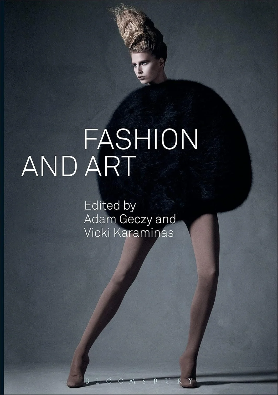 Two centuries of fashion and art in a competitive love-hate relationship.