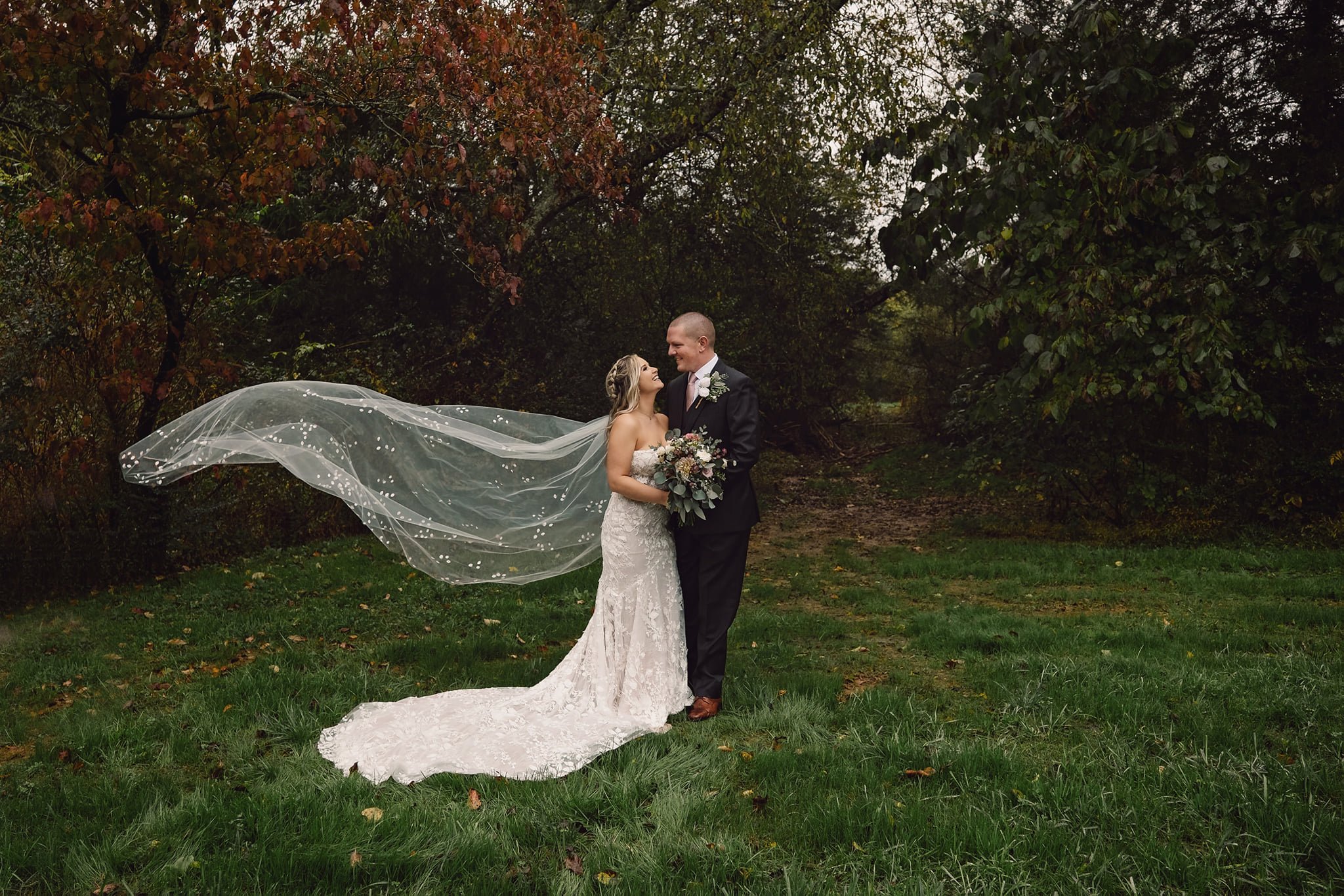 brittany-photographs-nov-fall-wedding.jpg