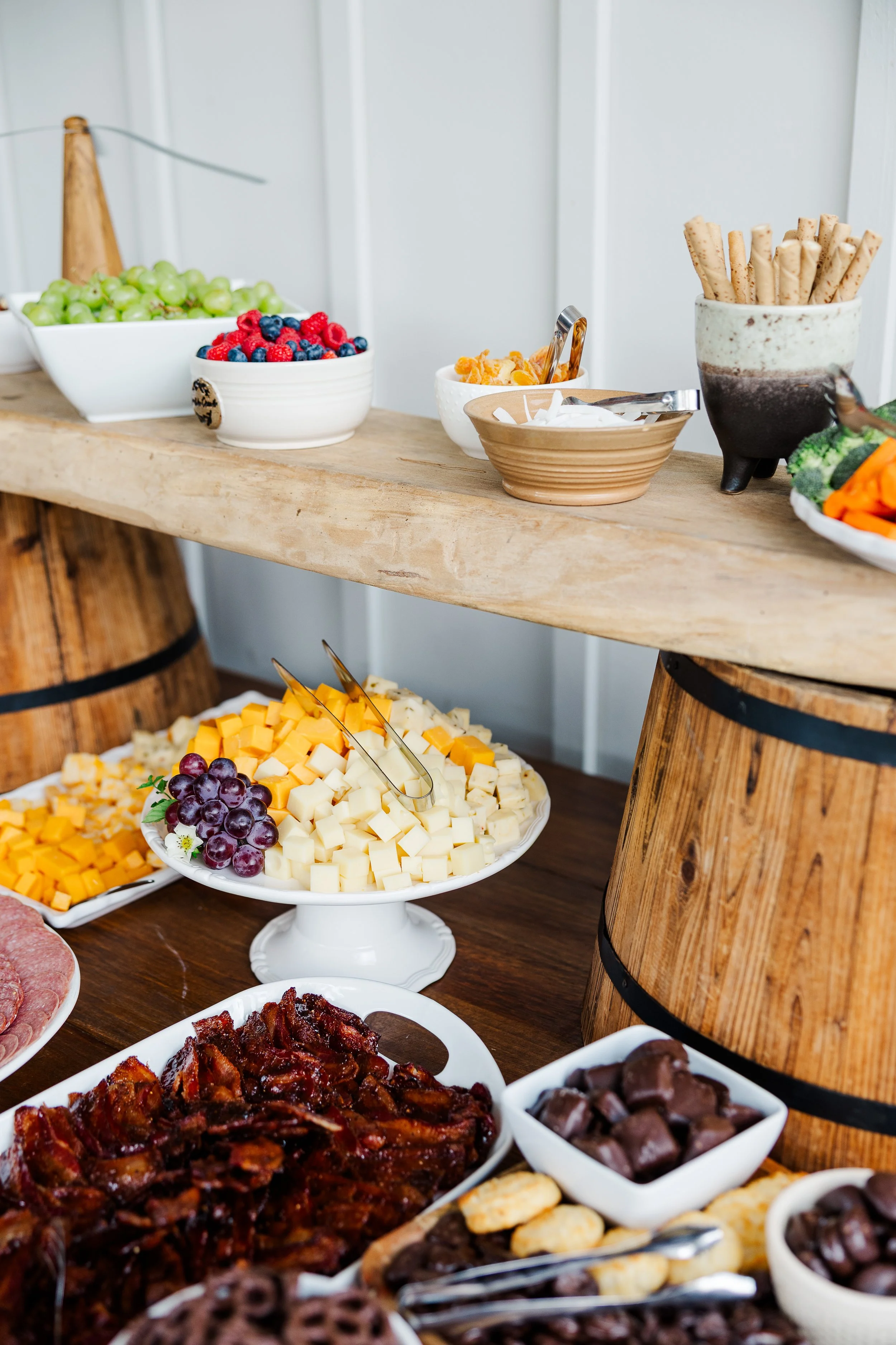 cocktail-hour-appetizers-fruit-cheese-meat-cocktail-hour.jpg