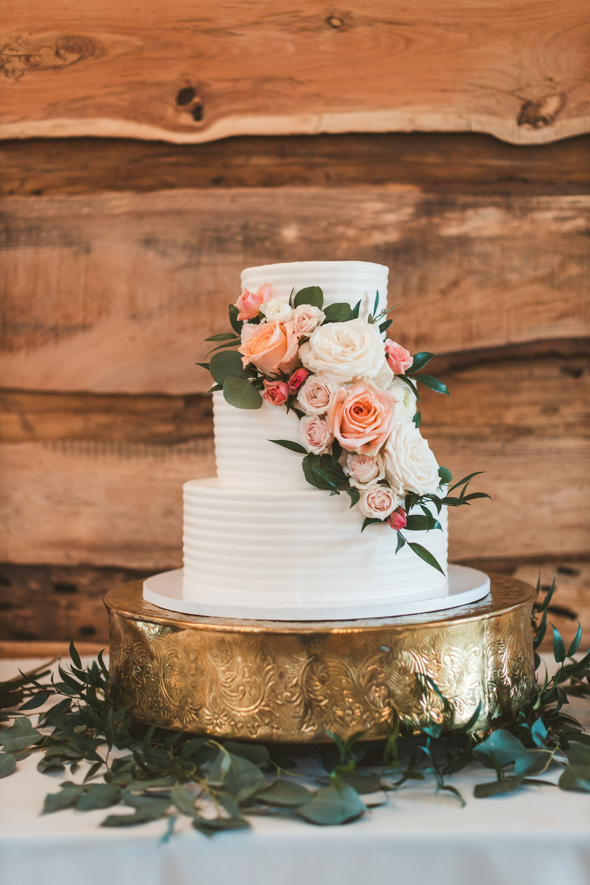simple-white-wedding-cake-pink-roses.jpg