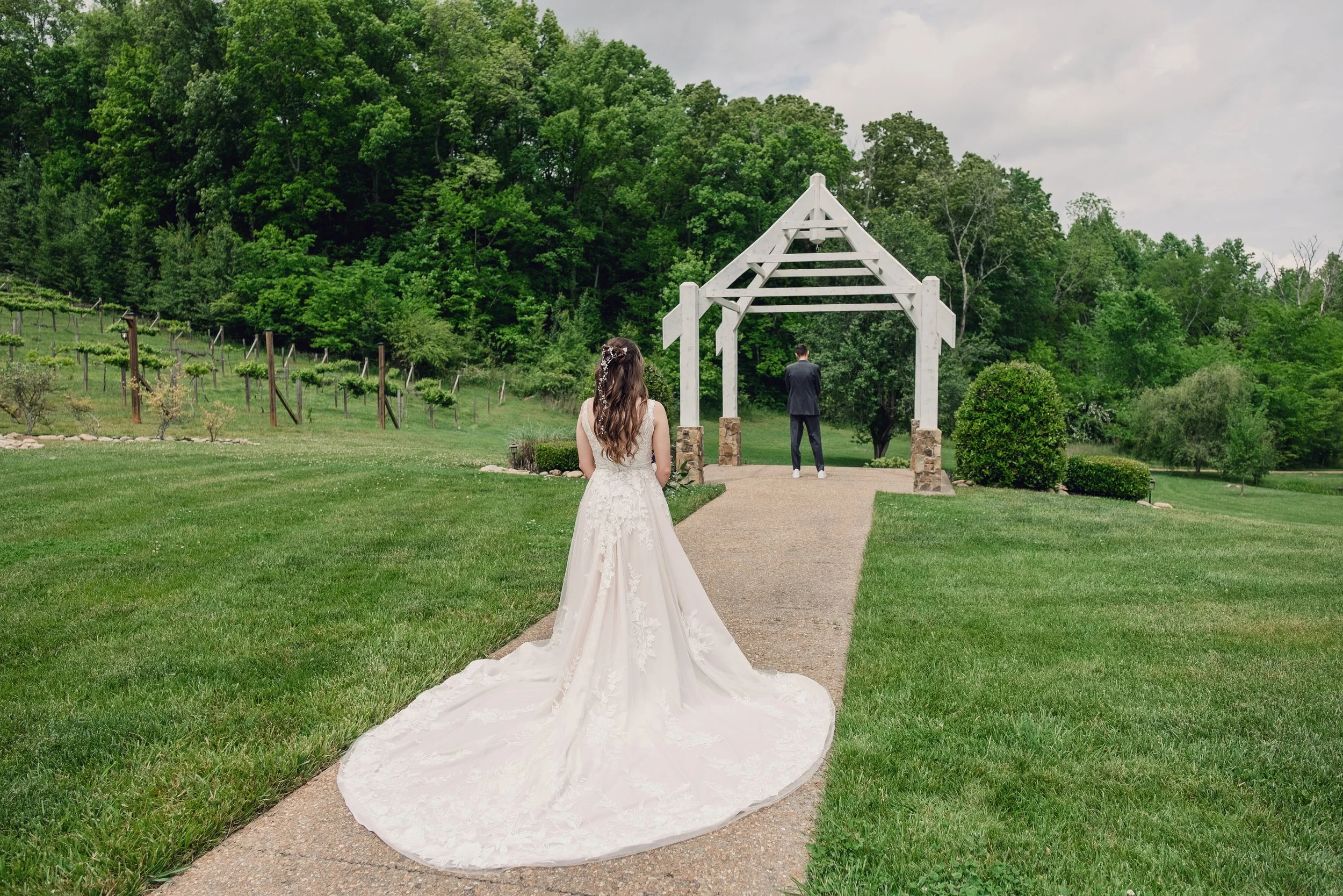 april-wedding-white-arbor-upper-lawn-first-look.jpg