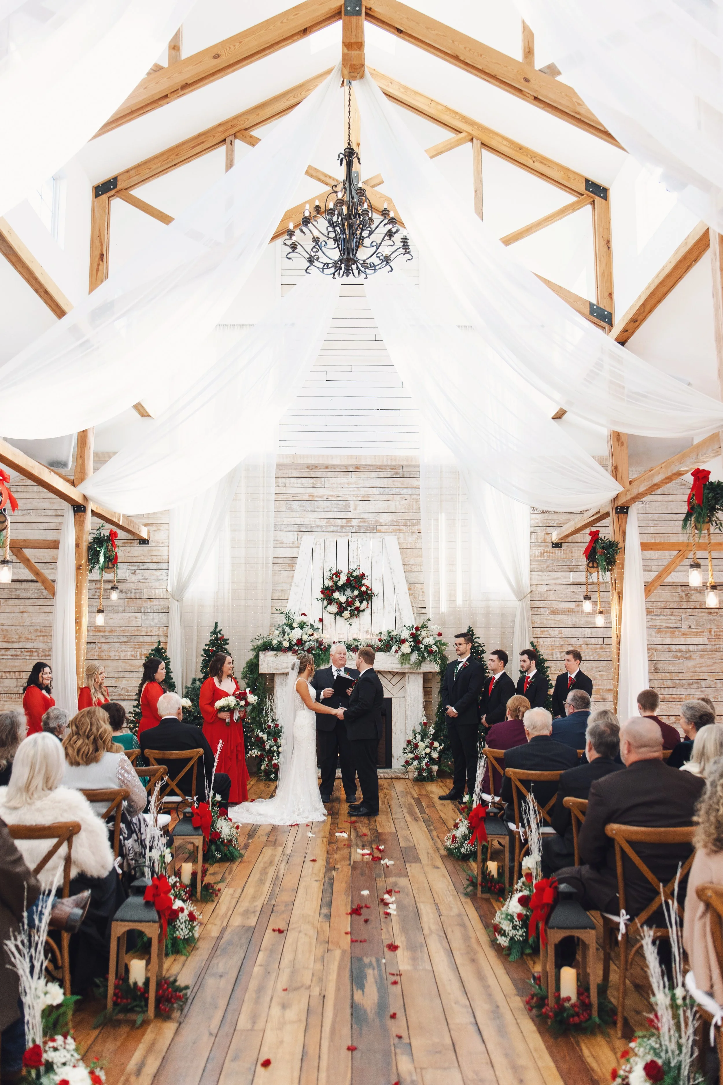 winter-christmas-wedding-theme-indoor-ceremony.jpg