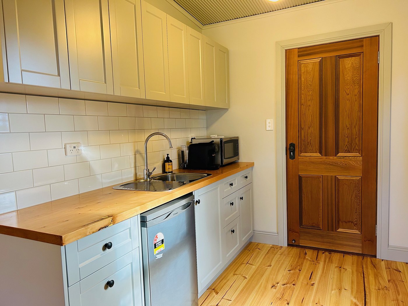 willunga-gallery-cabins.jpg