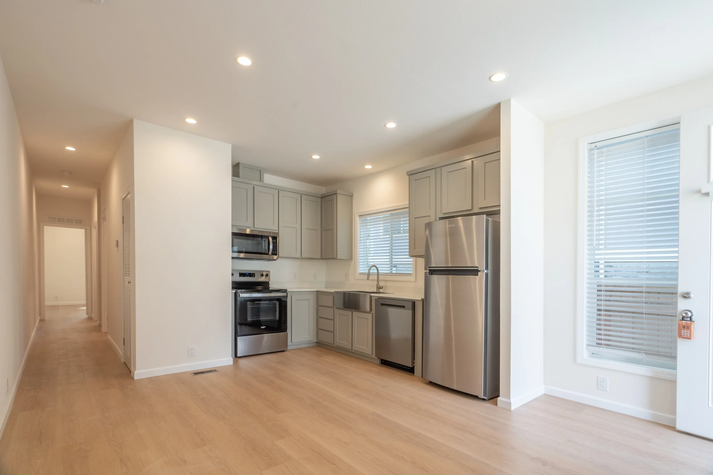 2,500 – 4,999 sq ft