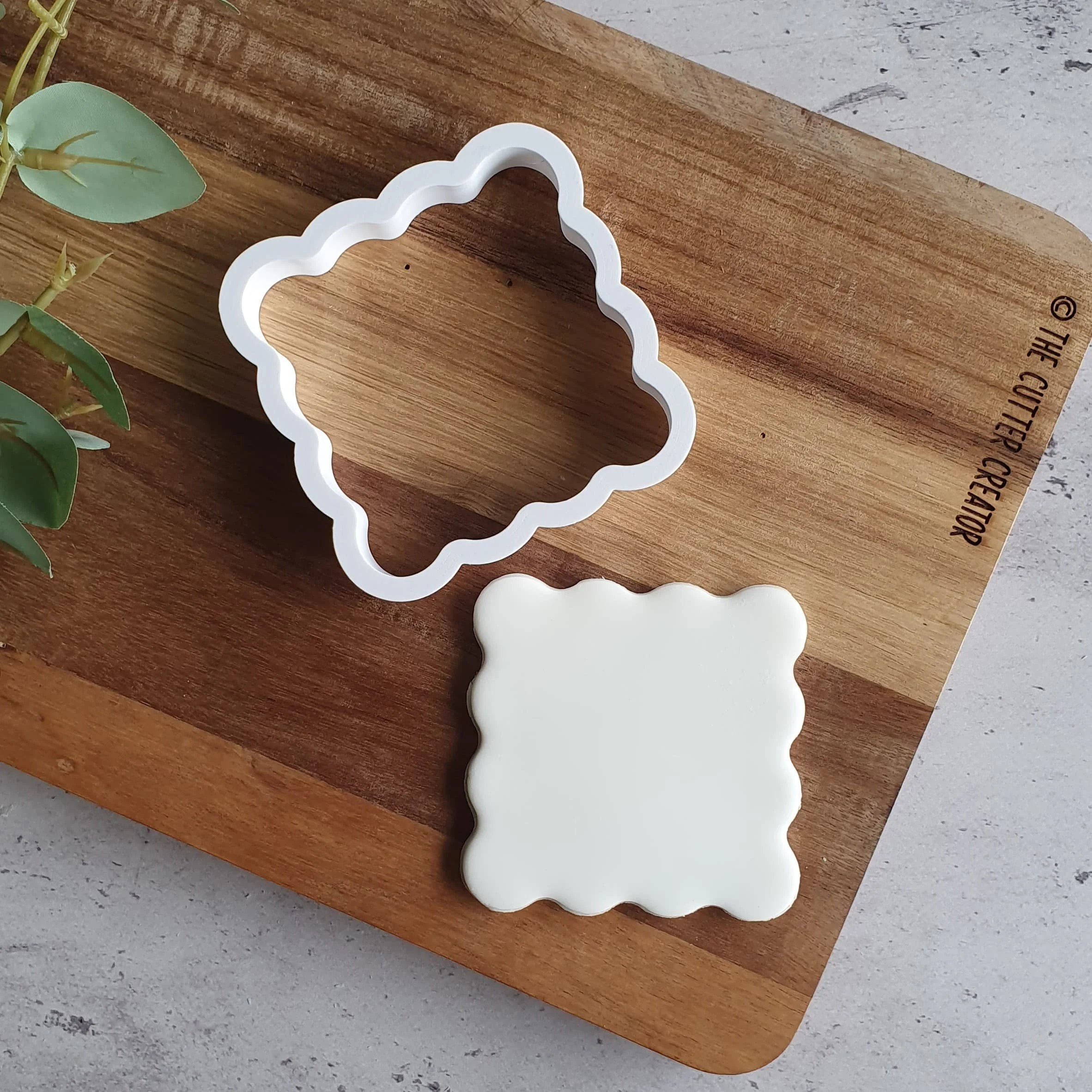 Wavy Square