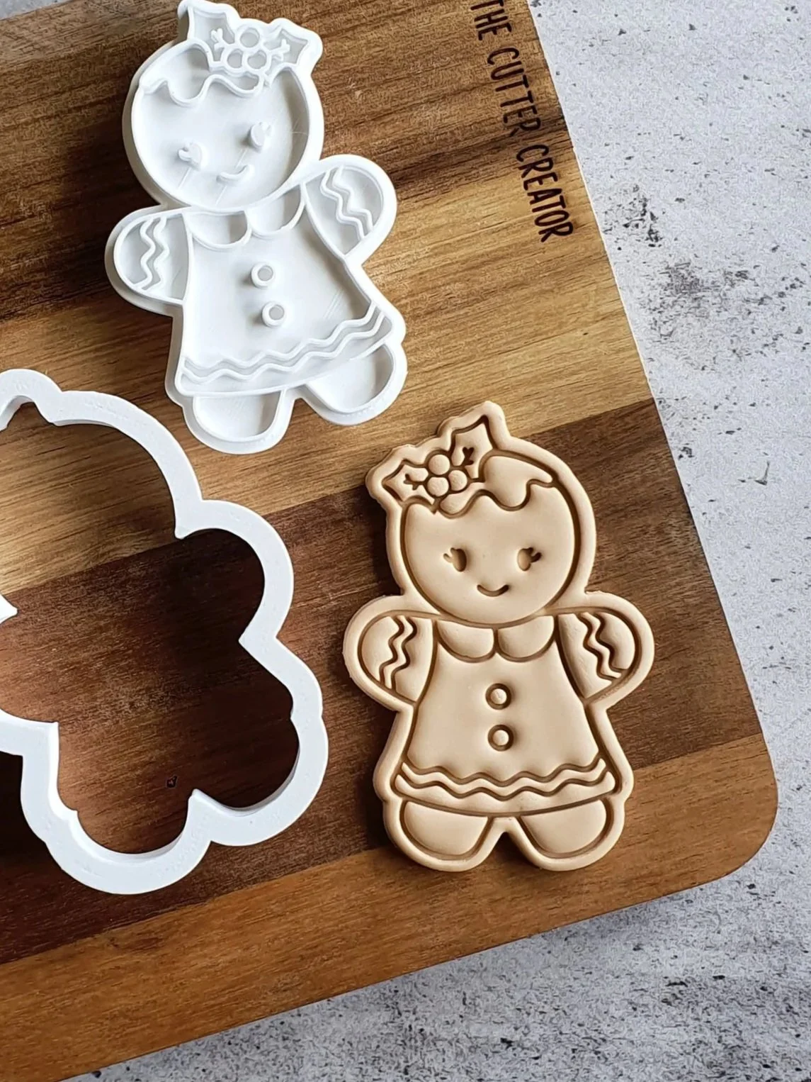 Gingerbread+Lady+Christmas+Cookie+Cutter.jpg