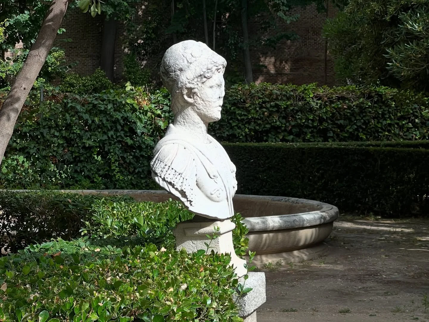 Los jardines hist&oacute;ricos han sido, durante siglos, espacios privados, cerrados al p&uacute;blico. Pero cada vez son m&aacute;s los que se abren y se pueden visitar, lo que permite conocerlos, valorarlos y, sobre todo, preservarlos.

El jard&iac