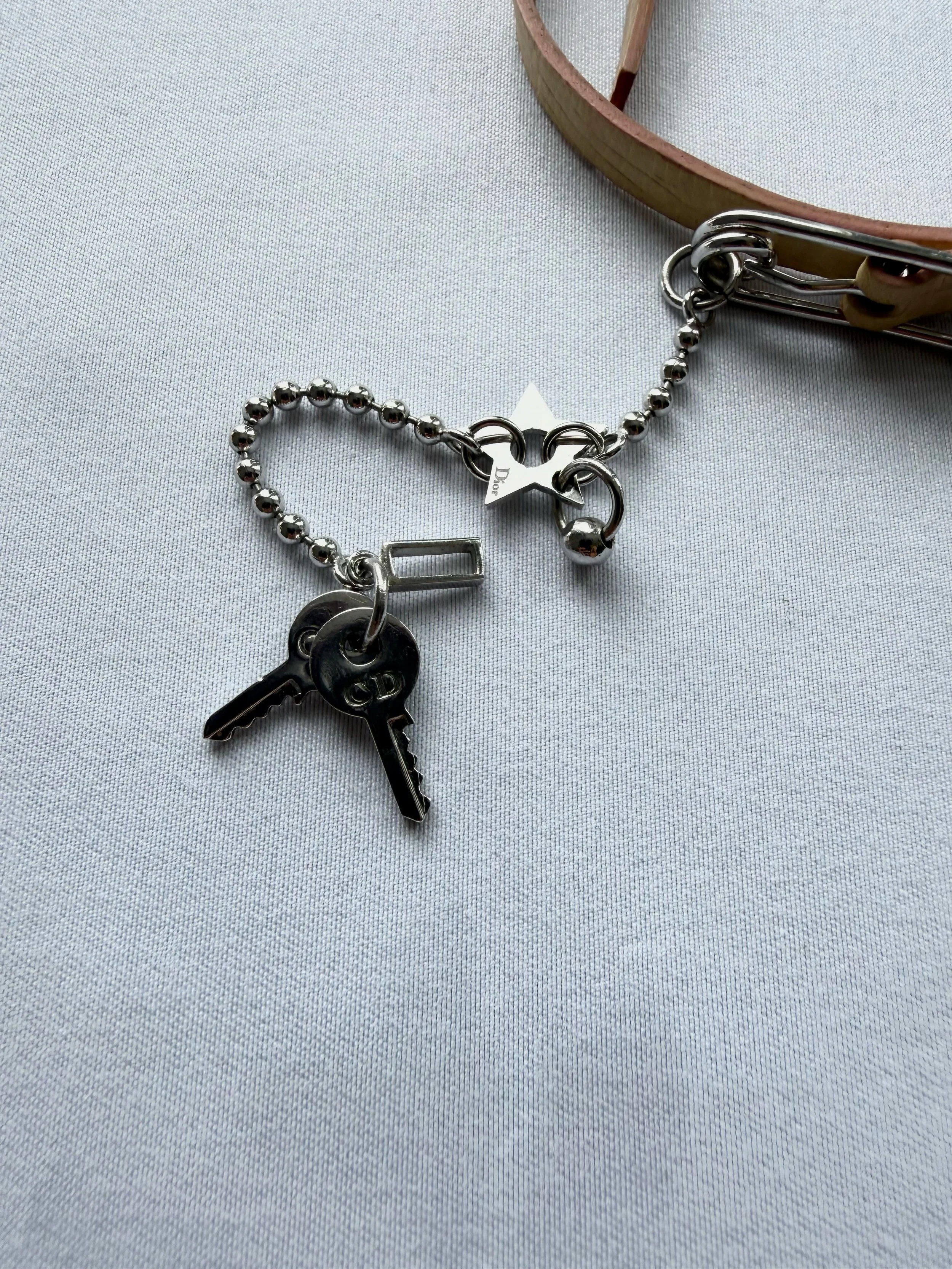 dior-necklace-3.jpg