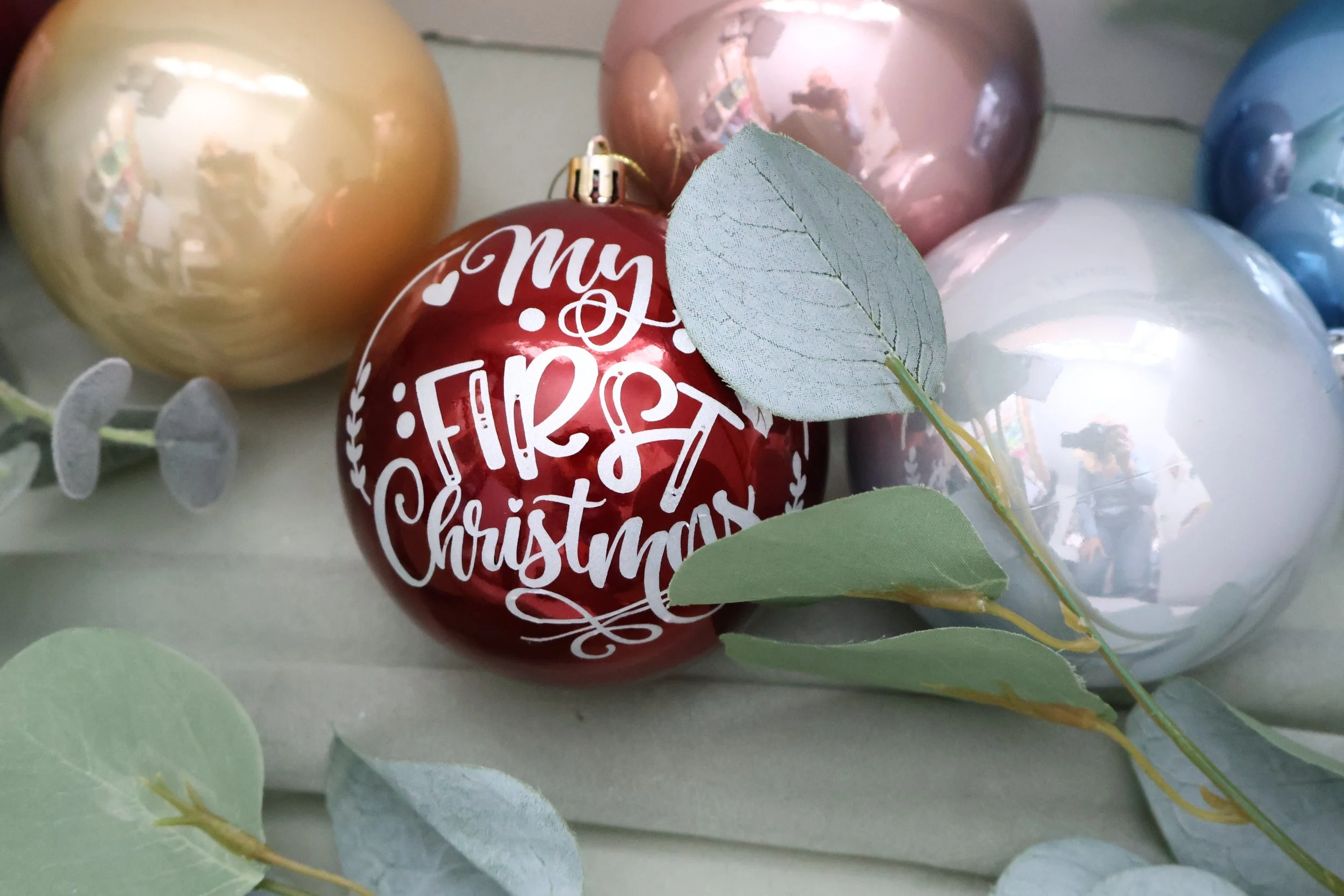 Christmas Bauble Decorating