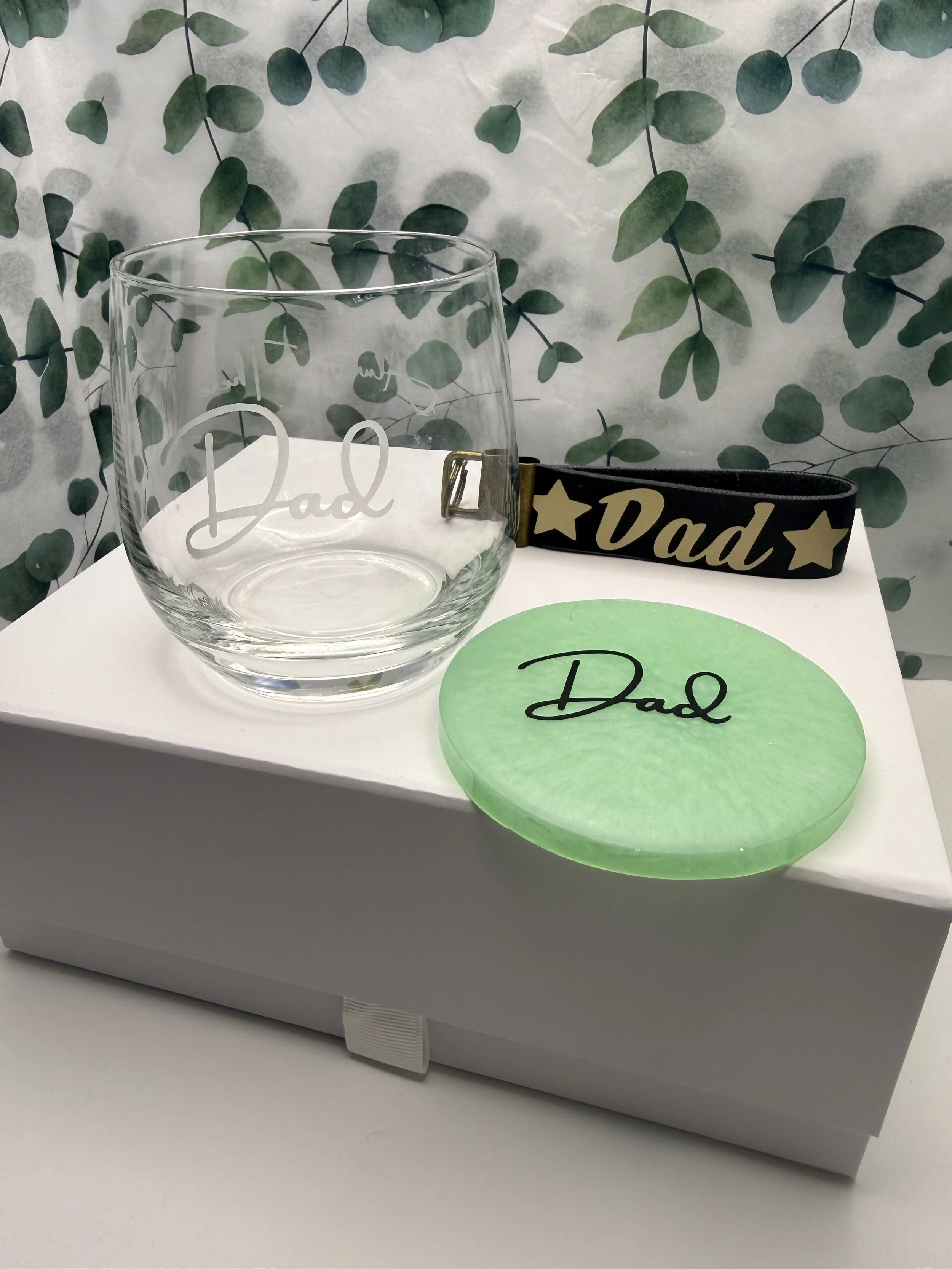 Father Gift Box - Whisky, Wine, Mug