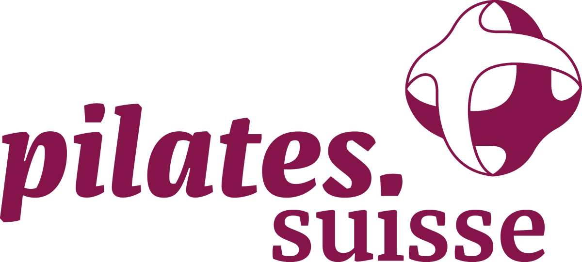 Logo avec le mot "pilates" en violet, suivi de "suisse" en violet, avec un symbole stylisé représentant un ballon de pilates ou un motif abstrait à droite.