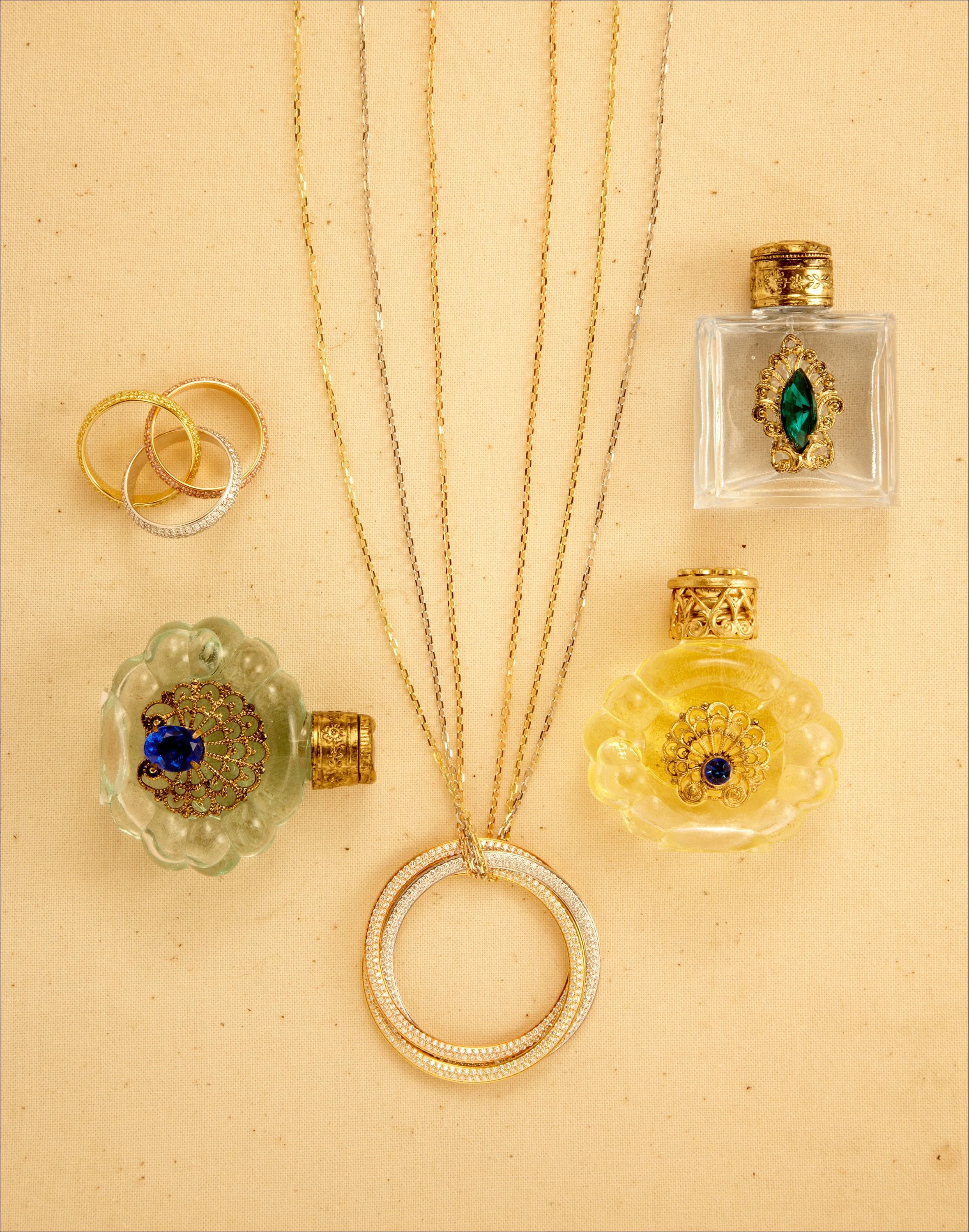 luxury-jewelry-diamond-necklace-ring-gold-antique-perfume-bottle-01.jpg