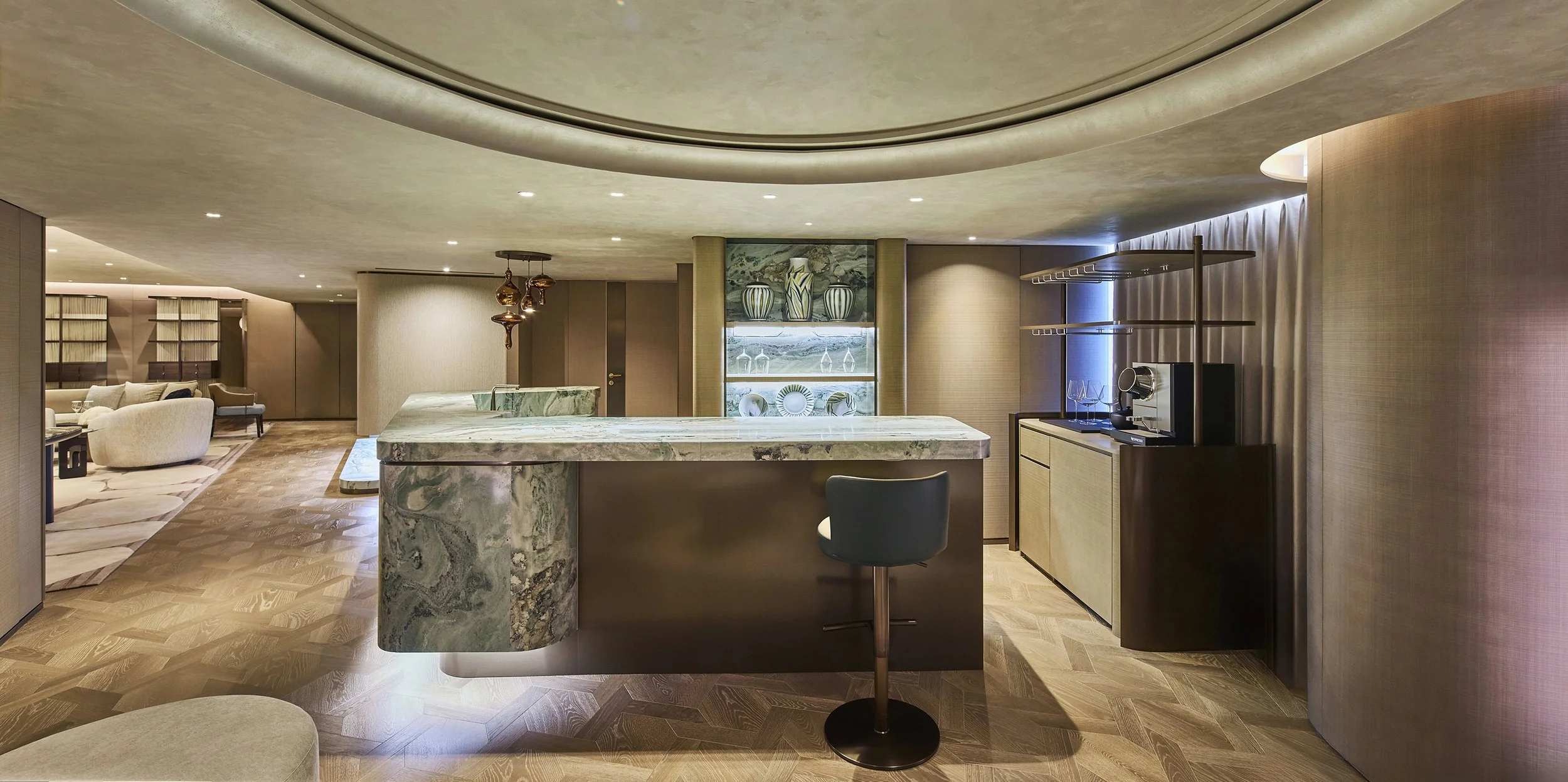 luxury-hotel-presidential-suite-bar-counter-ambient-beige-green-marble-circular-ceiling-02.jpg