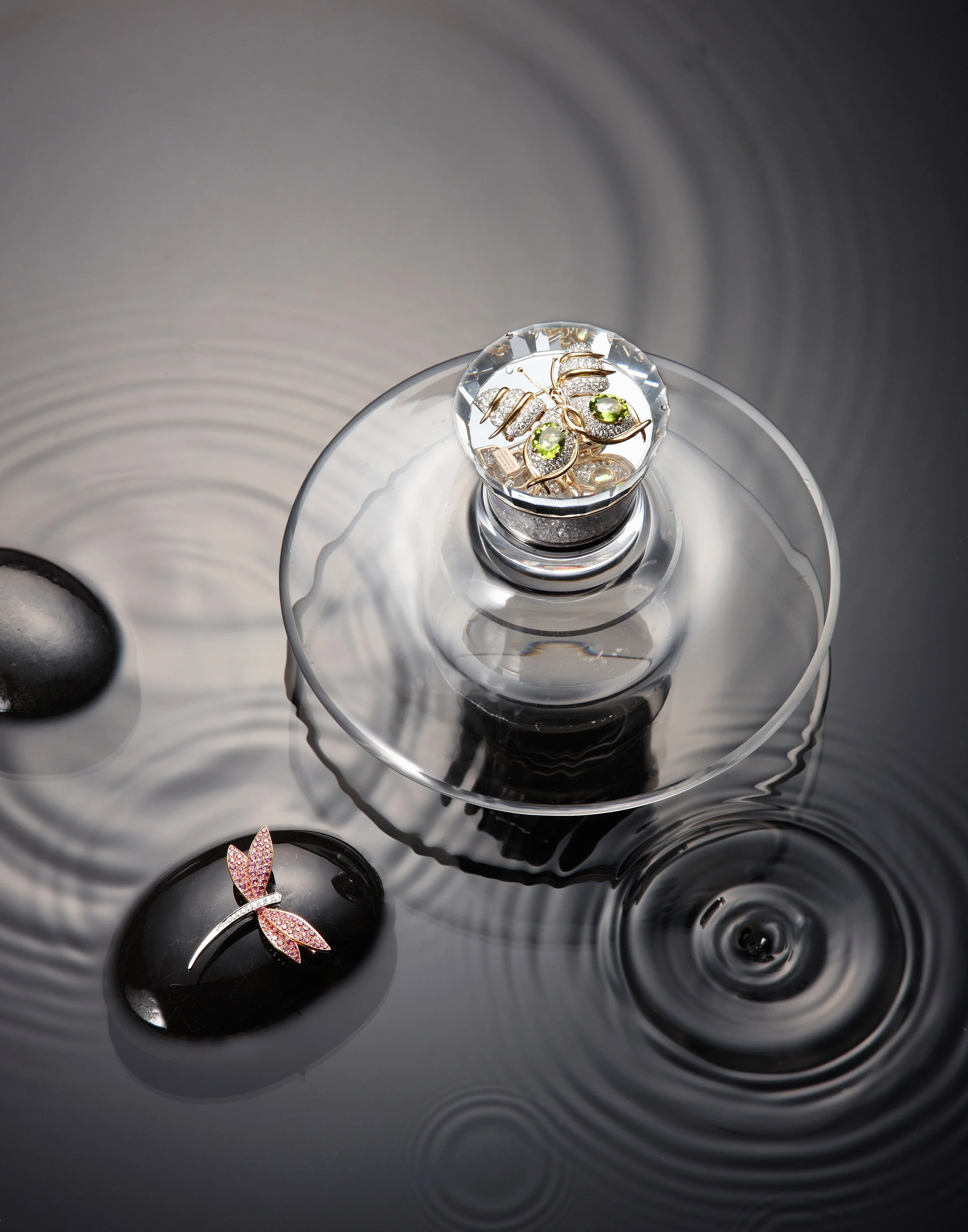 luxury-jewelry-peridot-earring-dragonfly-brooch-crystal-bottle-water-ripple-01.jpg