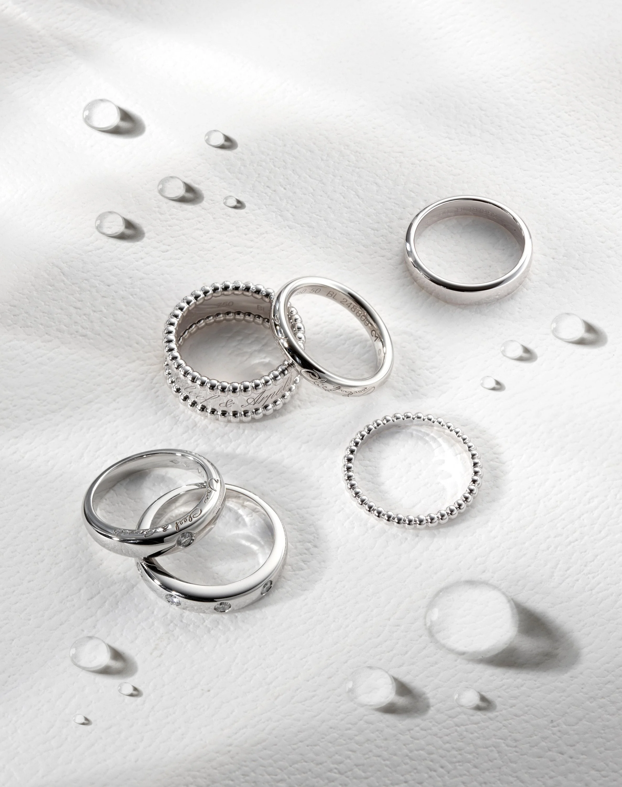 van-cleef-arpels-perlee-ring-collection-platinum-white-gold-water-drop-01.jpg