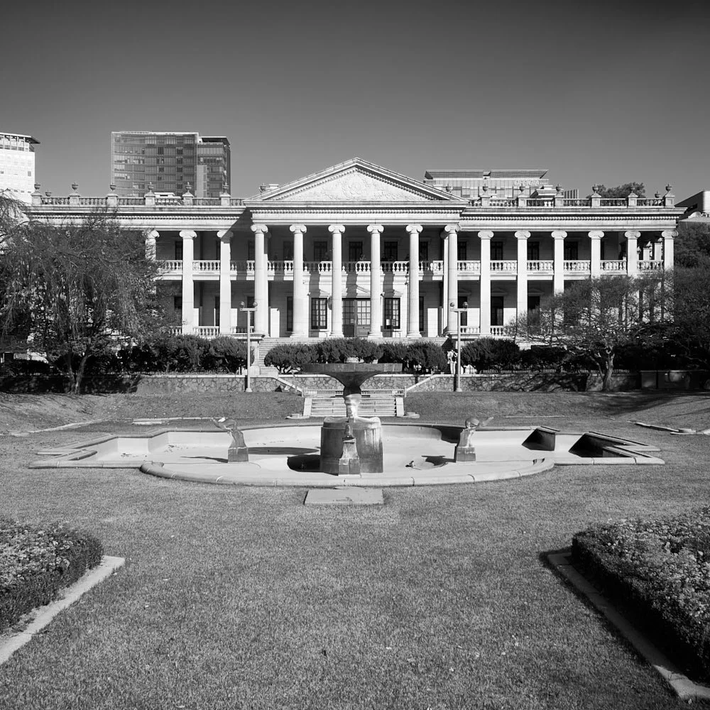 skyjoon-deoksugung-seokjojeon-wide-view-monochrome-021.jpg